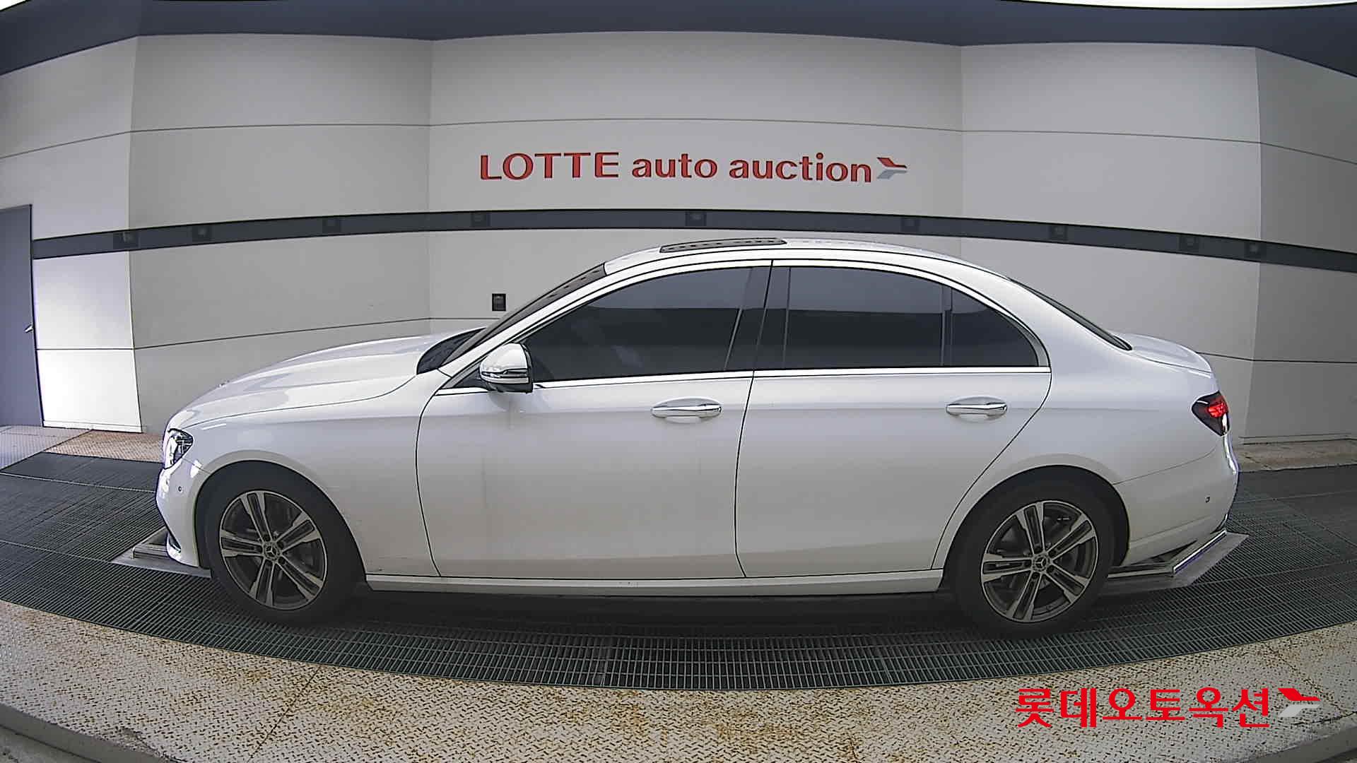مرسيدس بنز E350 2022 4M
