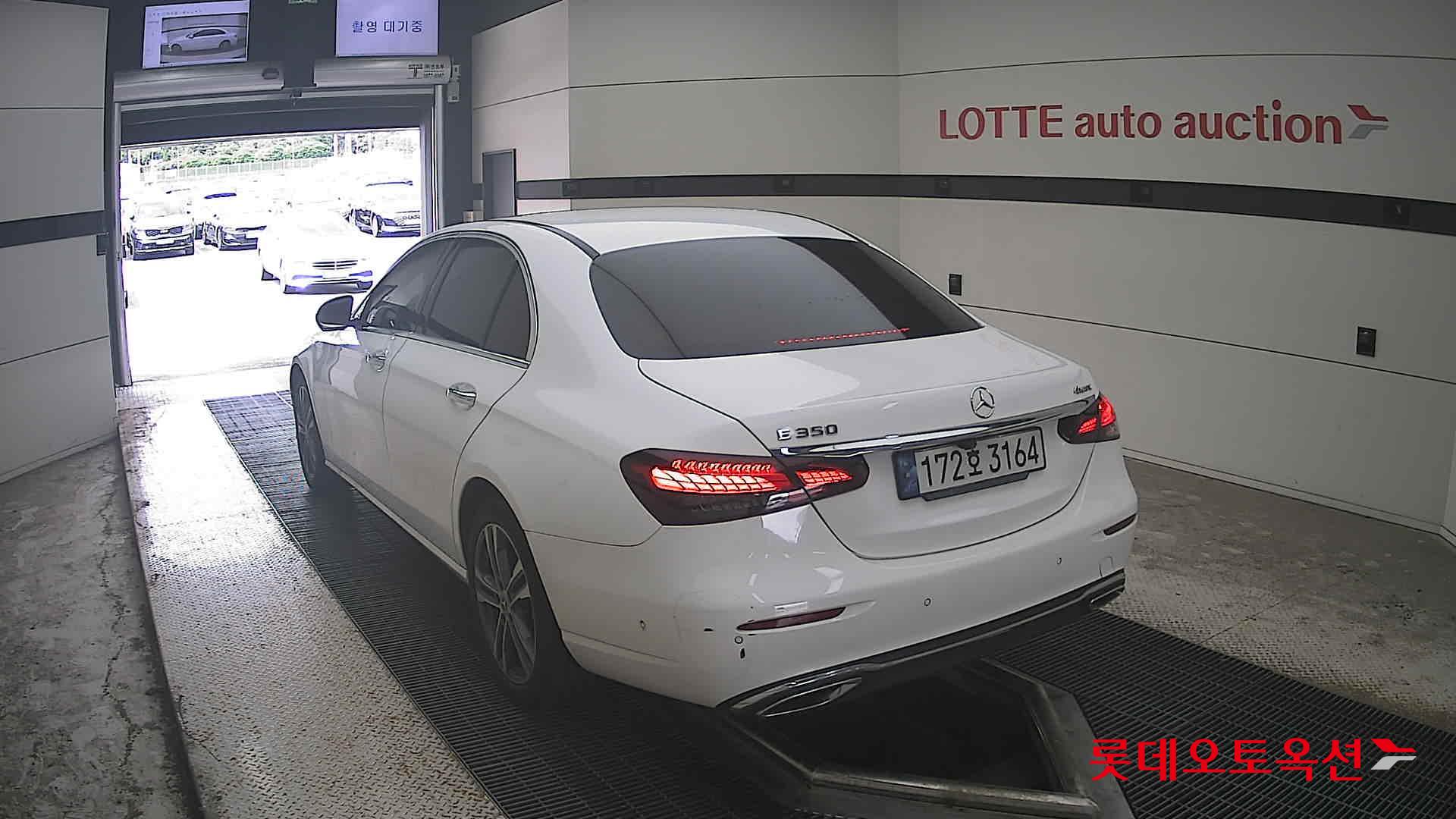 مرسيدس بنز E350 2022 4M