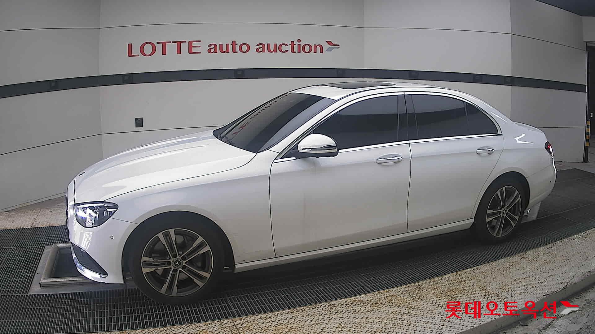 مرسيدس بنز E350 2022 4M