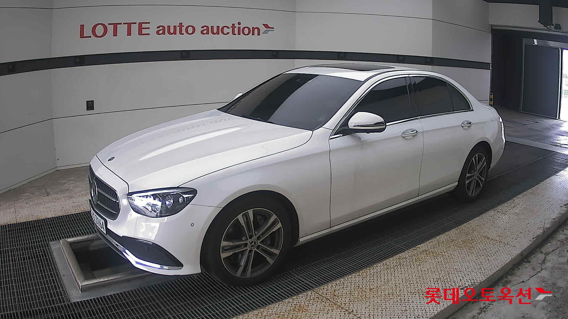 مرسيدس بنز E350 2022 4M