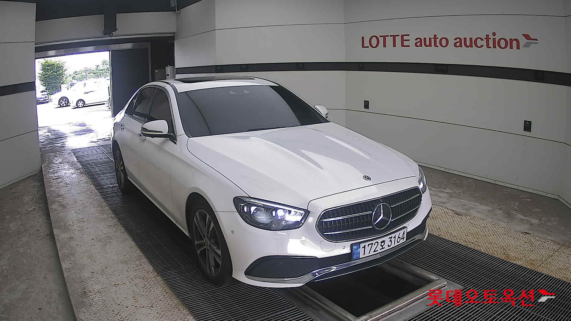 مرسيدس بنز E350 2022 4M
