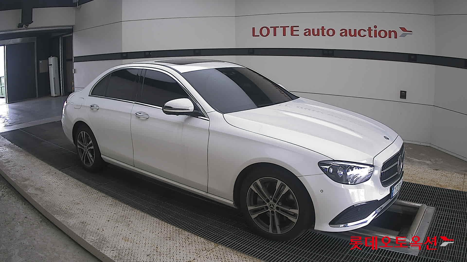 مرسيدس بنز E350 2022 4M