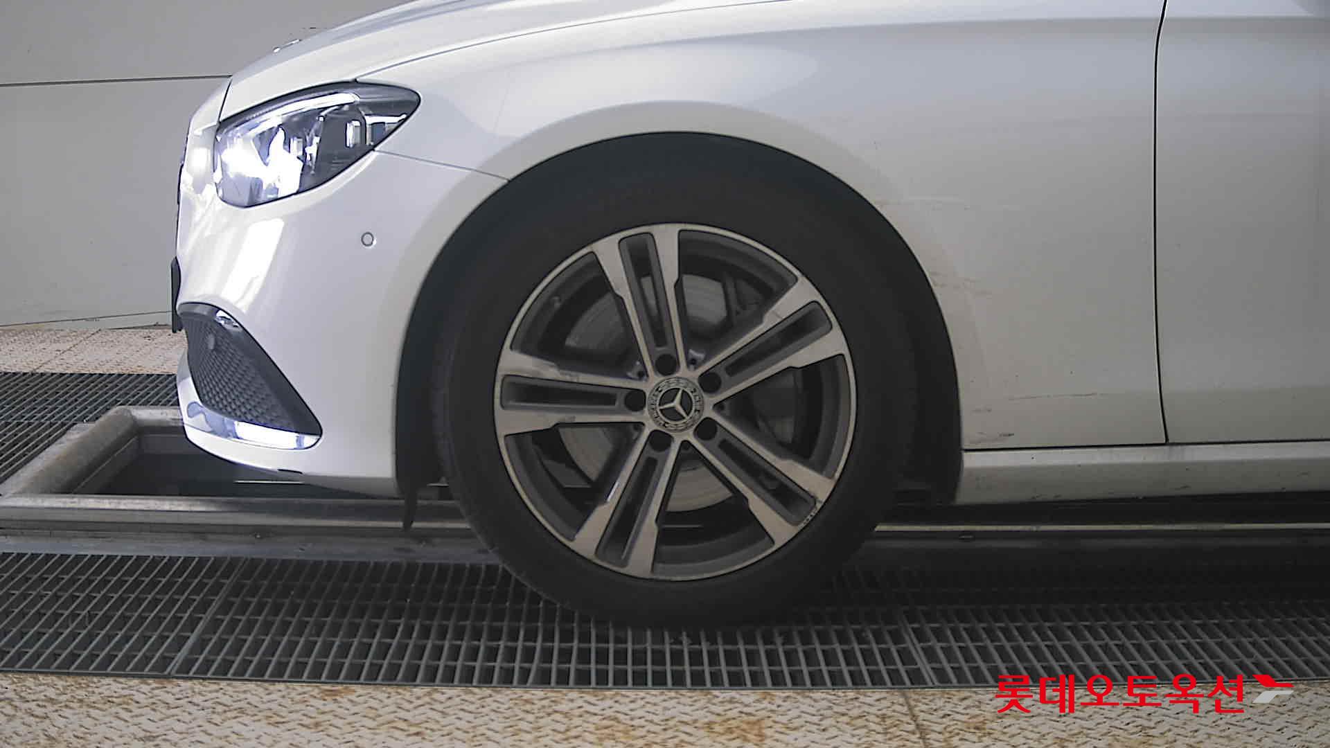 مرسيدس بنز E350 2022 4M