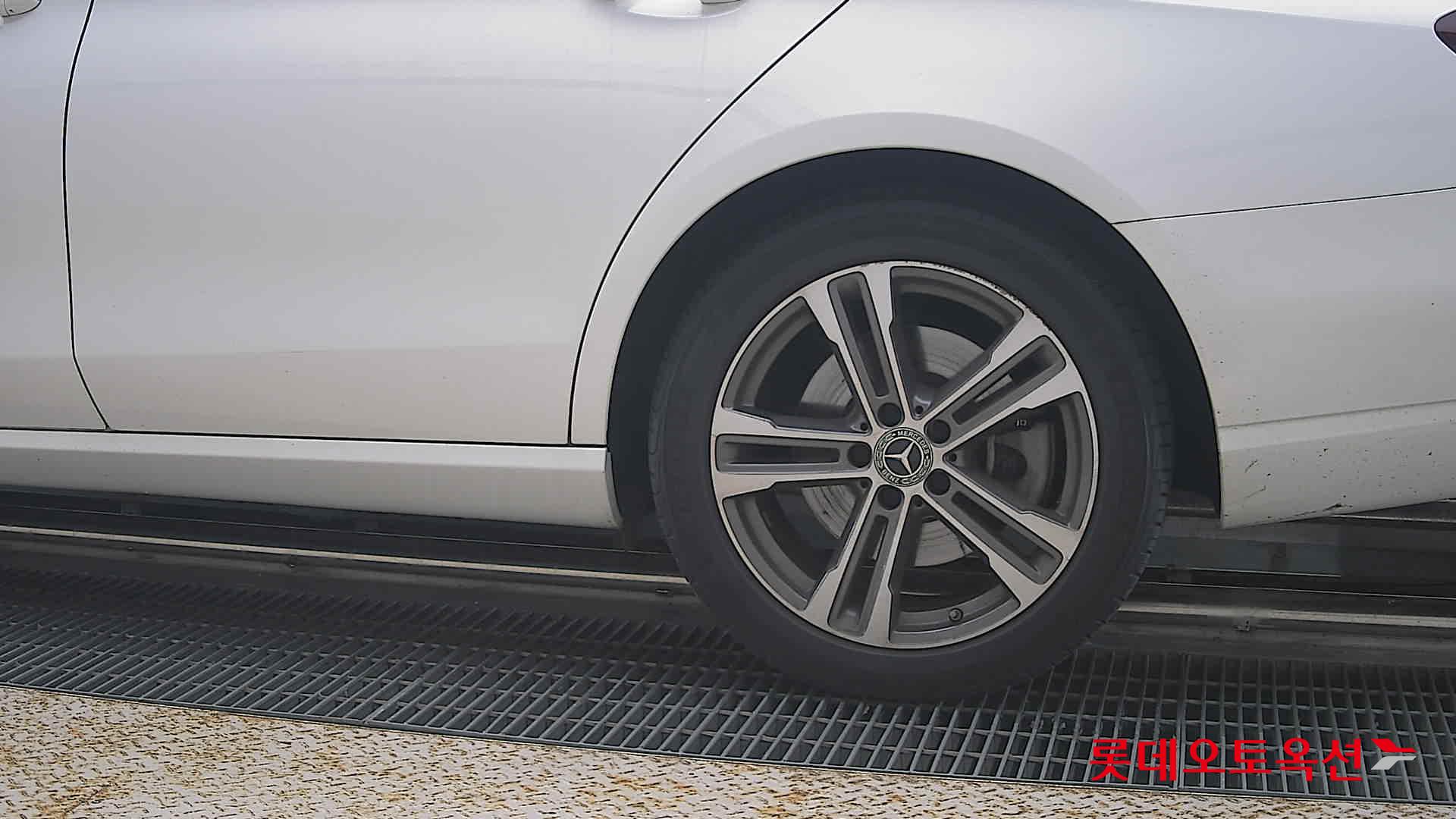 مرسيدس بنز E350 2022 4M