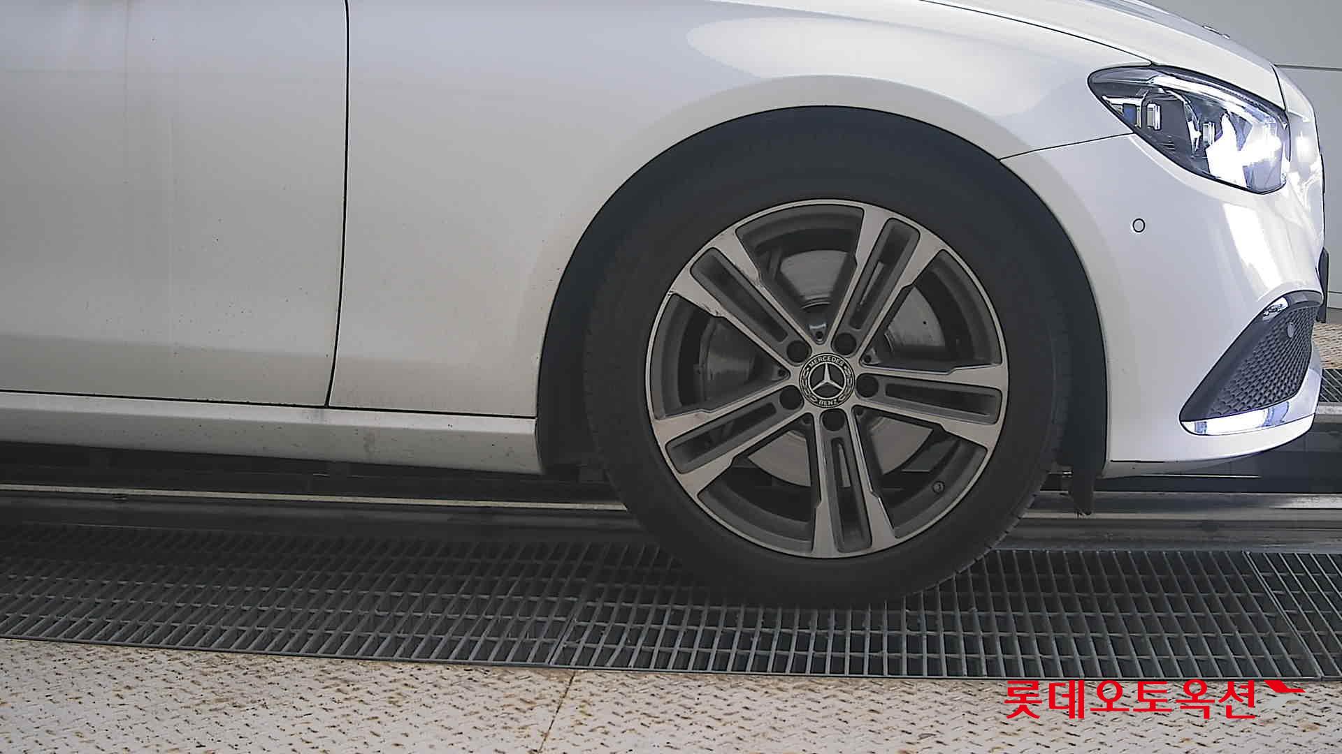 مرسيدس بنز E350 2022 4M