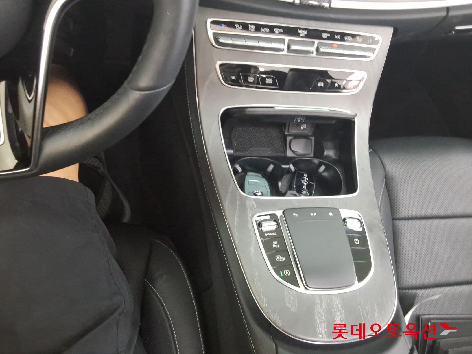 مرسيدس بنز E350 2022 4M