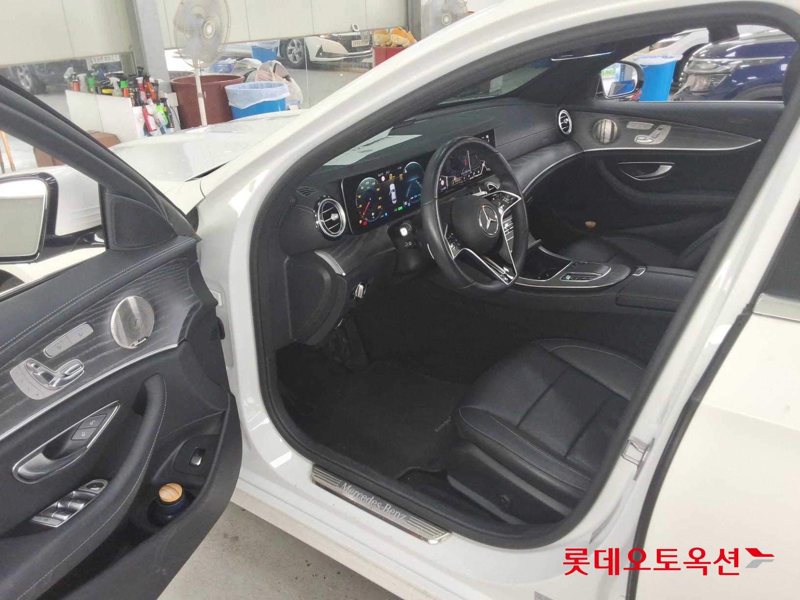 مرسيدس بنز E350 2022 4M
