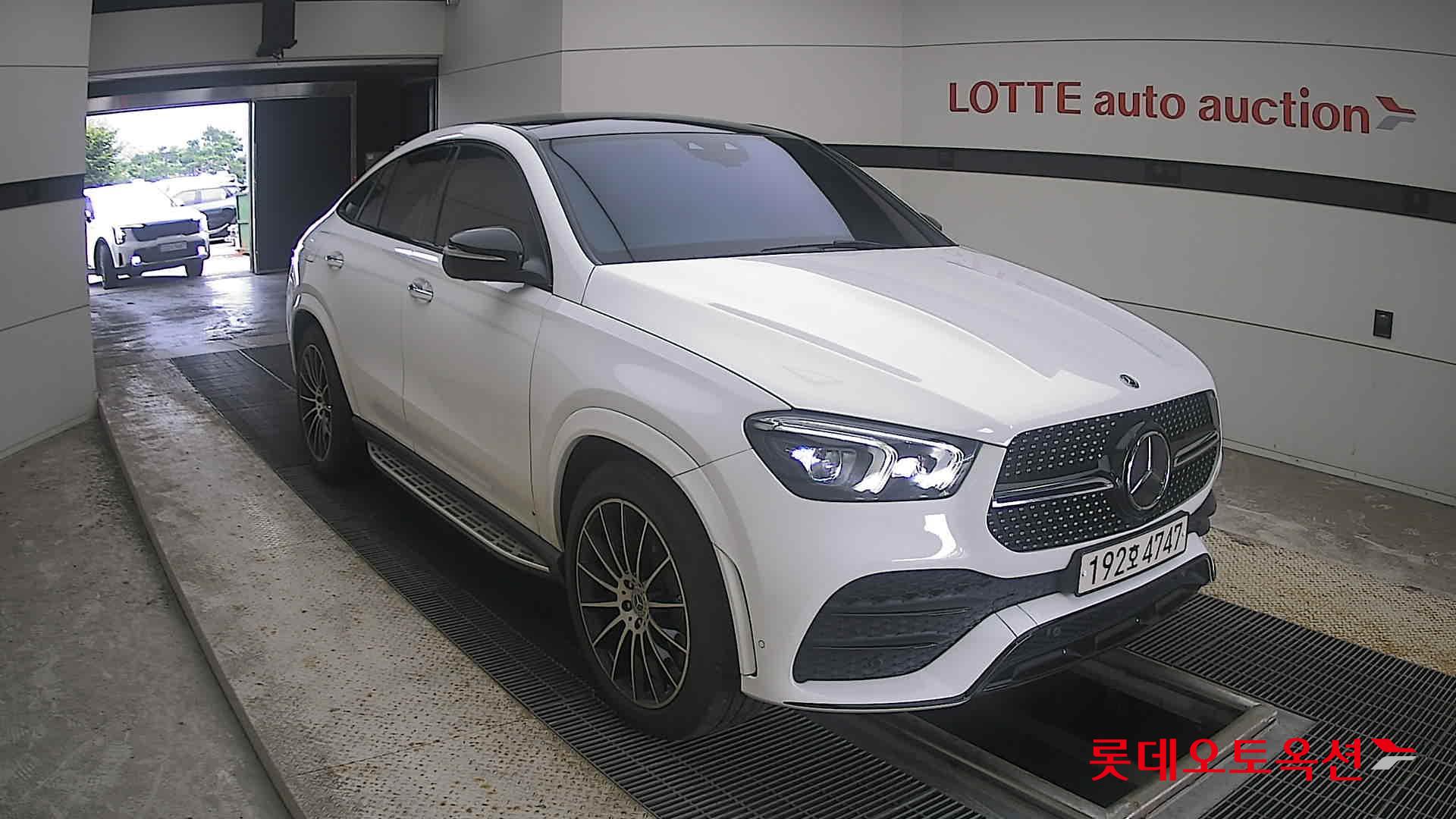 مرسيدس بنز جي إل إي 400D 2022 4MATIC