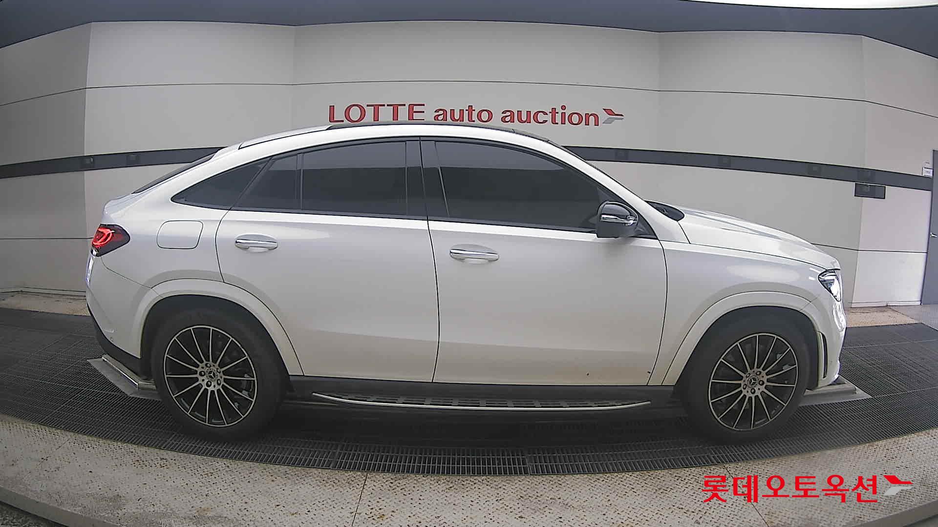 مرسيدس بنز جي إل إي 400D 2022 4MATIC