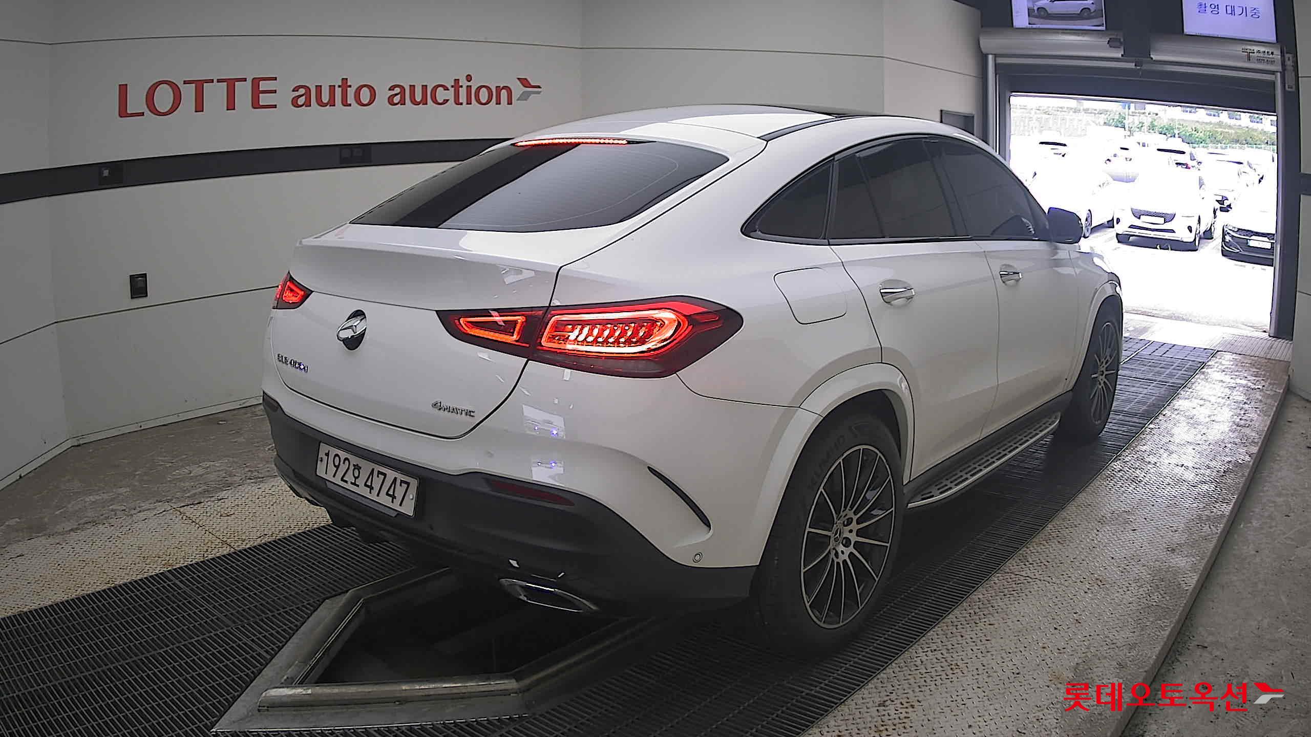 مرسيدس بنز جي إل إي 400D 2022 4MATIC