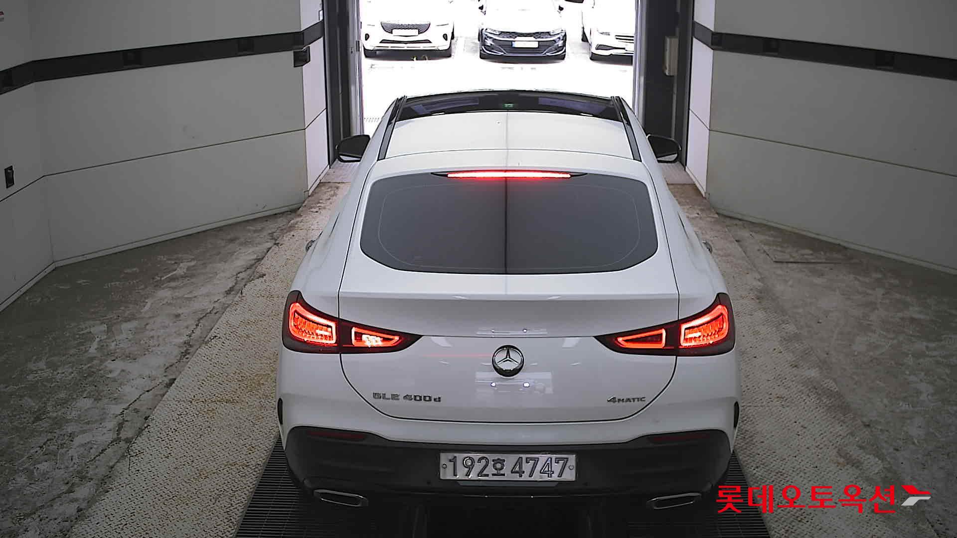 مرسيدس بنز جي إل إي 400D 2022 4MATIC