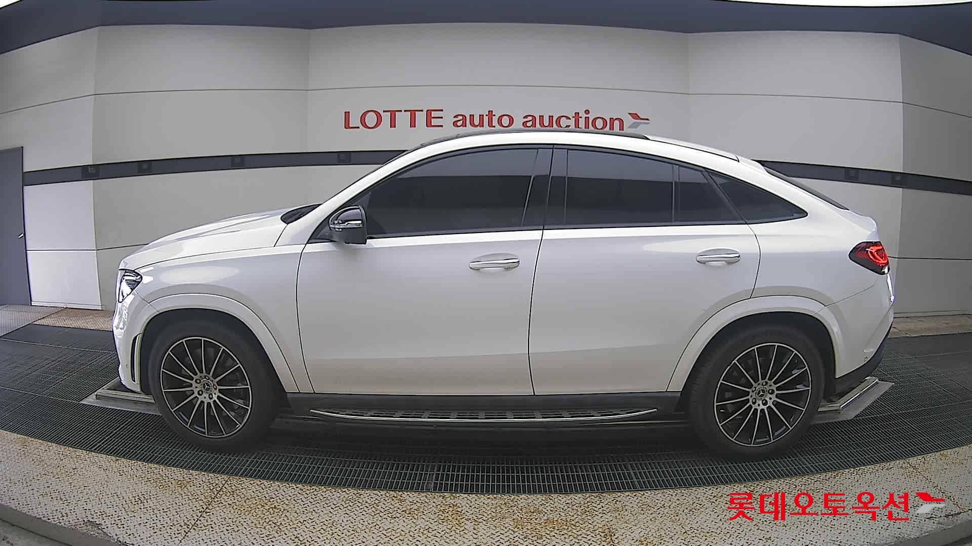مرسيدس بنز جي إل إي 400D 2022 4MATIC