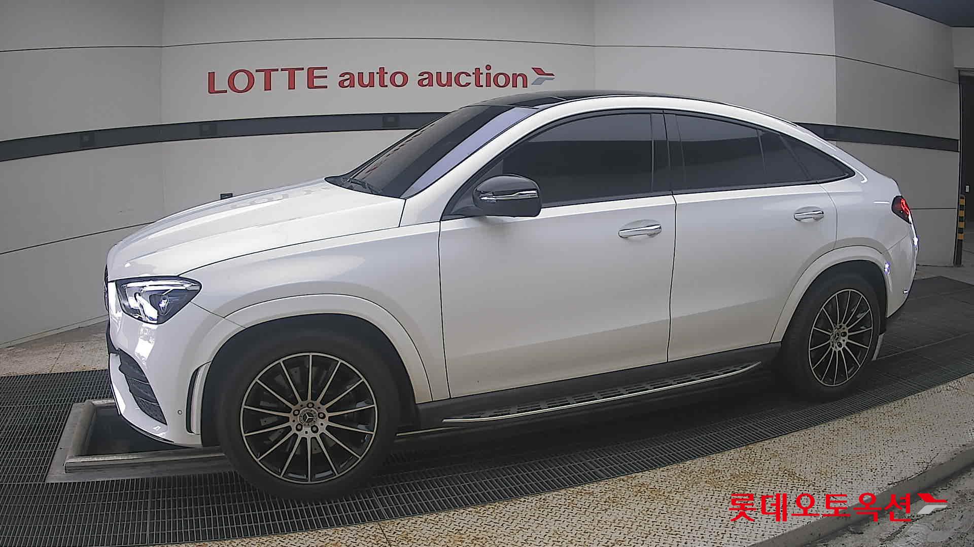 مرسيدس بنز جي إل إي 400D 2022 4MATIC