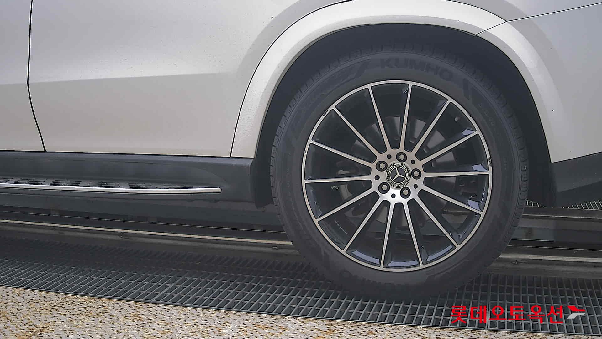 مرسيدس بنز جي إل إي 400D 2022 4MATIC