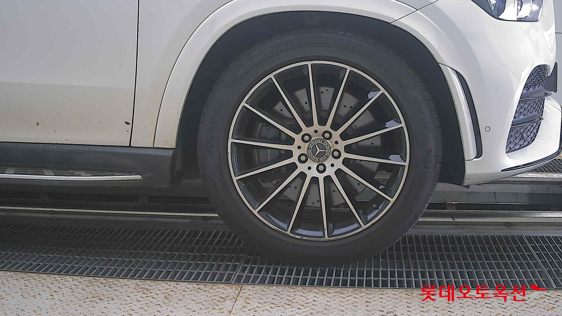 مرسيدس بنز جي إل إي 400D 2022 4MATIC