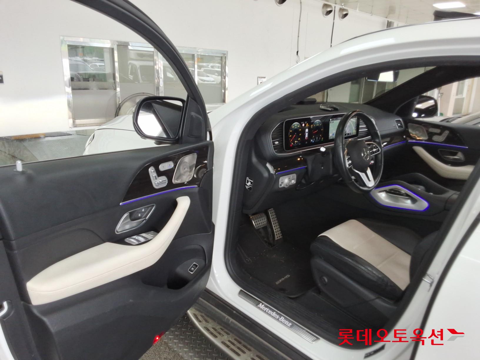 مرسيدس بنز جي إل إي 400D 2022 4MATIC