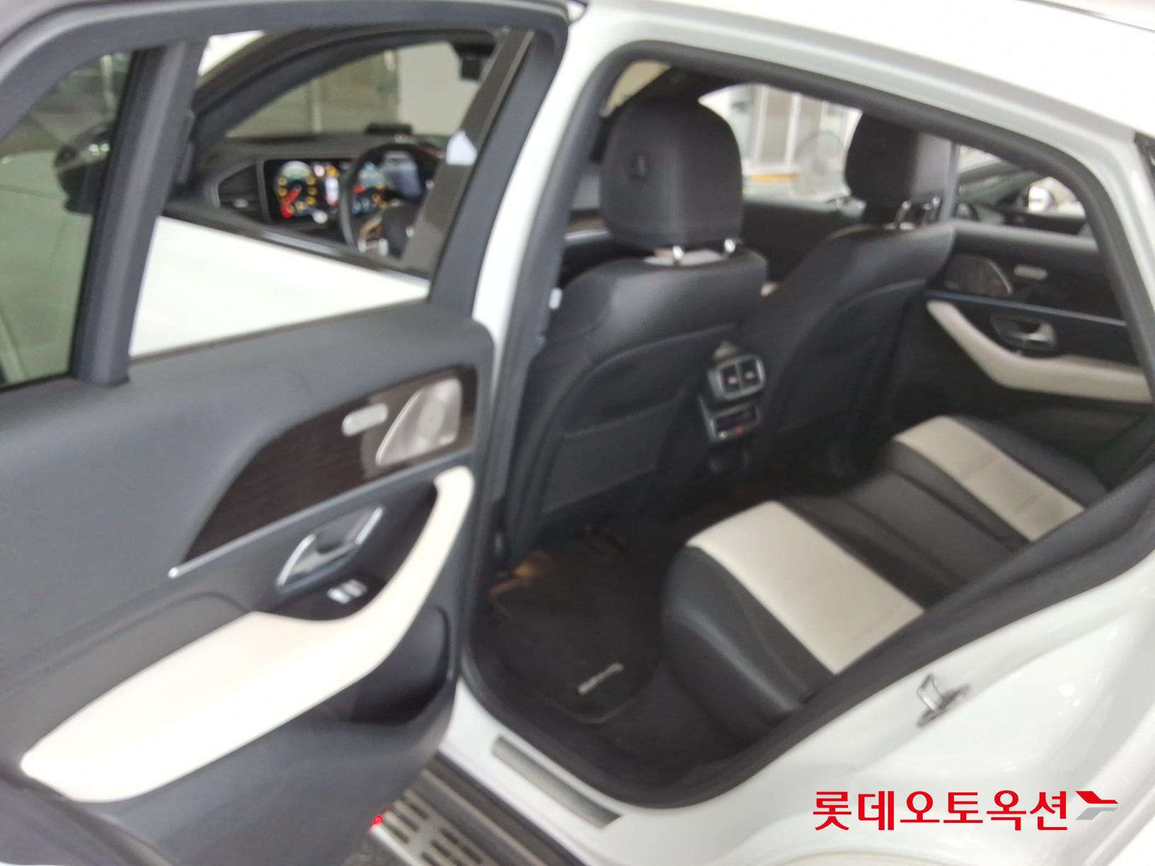 مرسيدس بنز جي إل إي 400D 2022 4MATIC