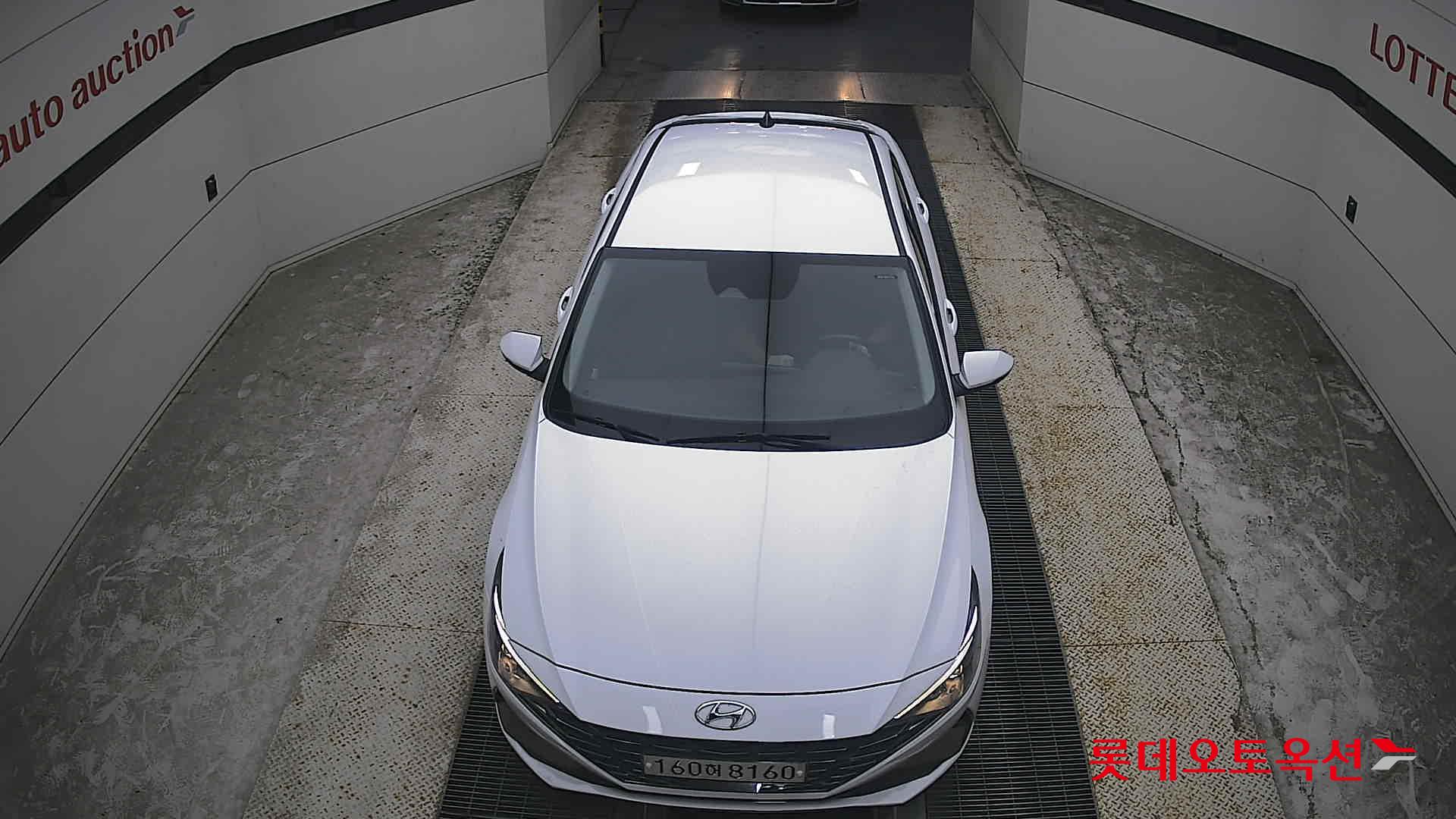 هيونداي أفانتي 2021 MODERN