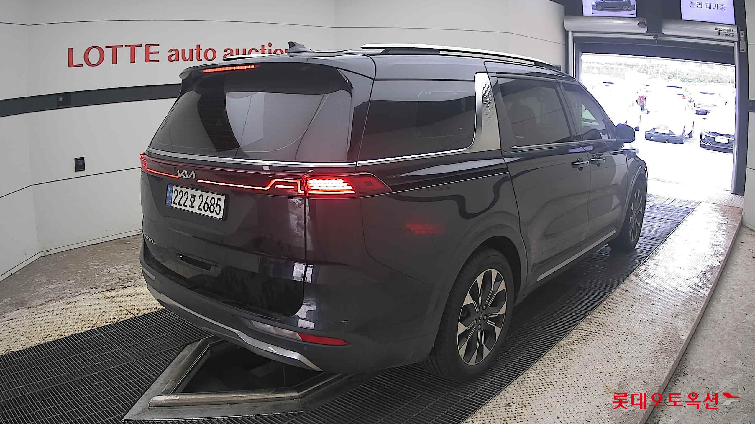 كيا كارنفال 2023 AT
