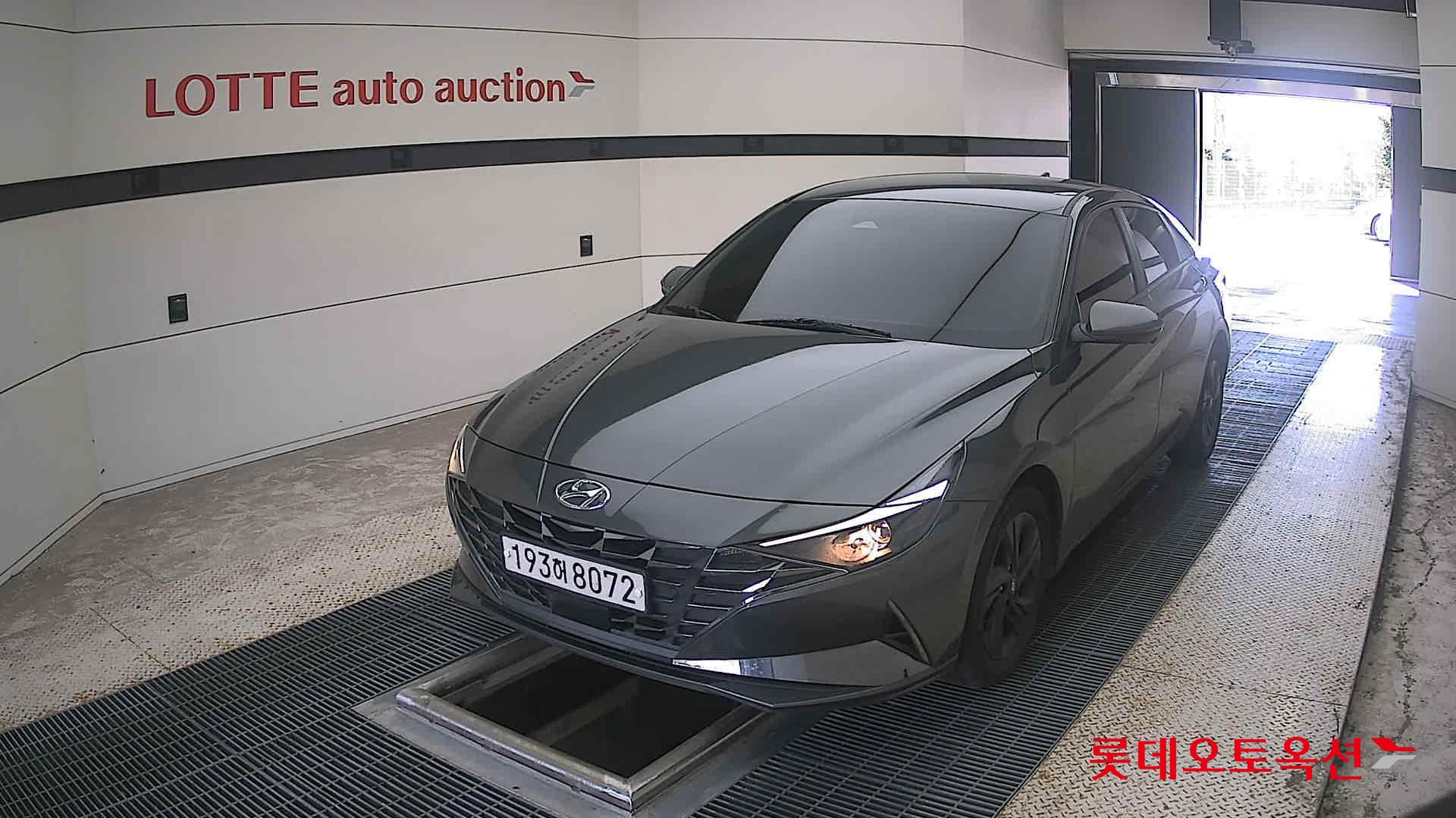 هيونداي أفانتي 2023 MODERN
