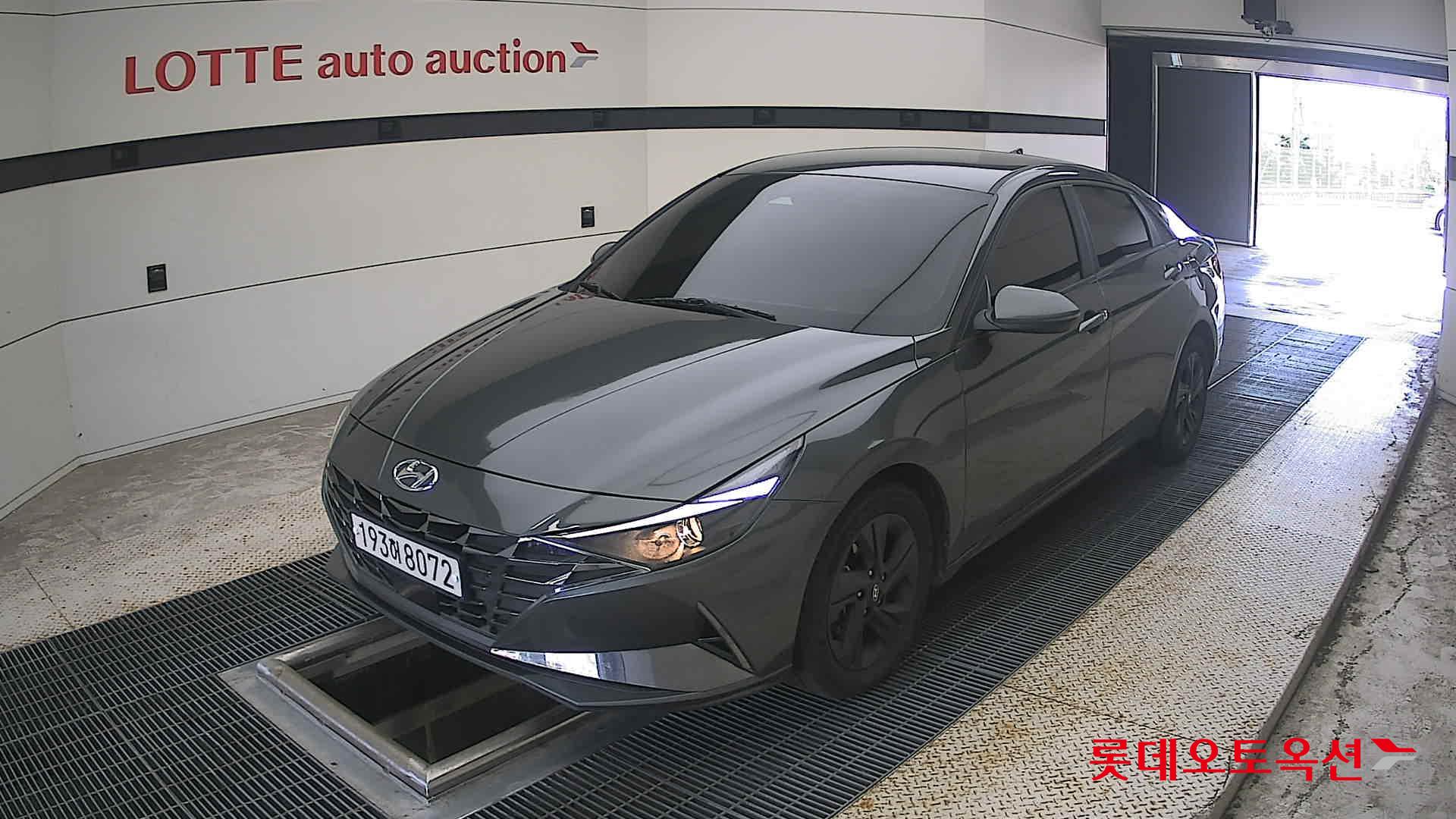 هيونداي أفانتي 2023 MODERN
