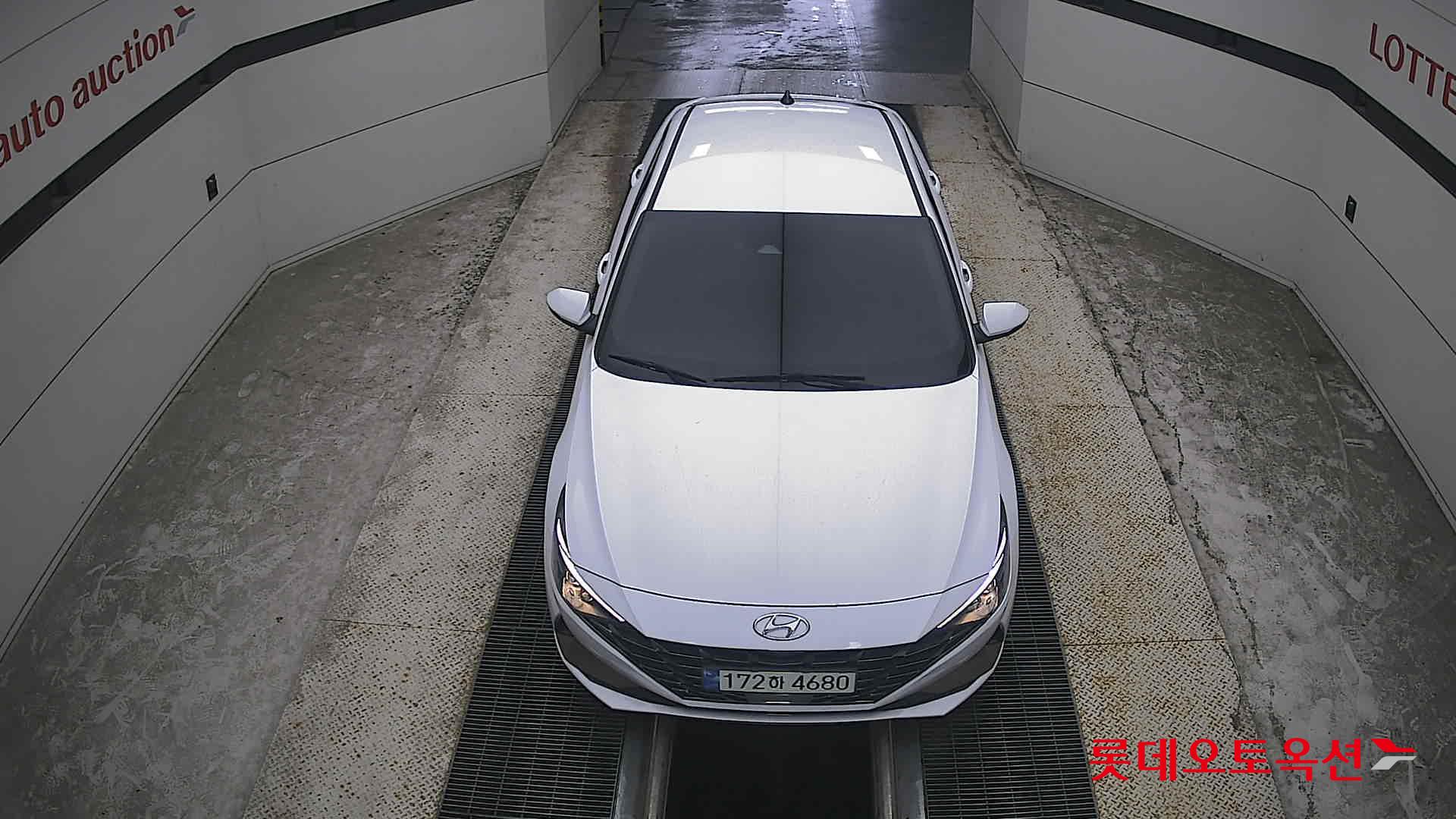 هيونداي أفانتي 2023 MODERN
