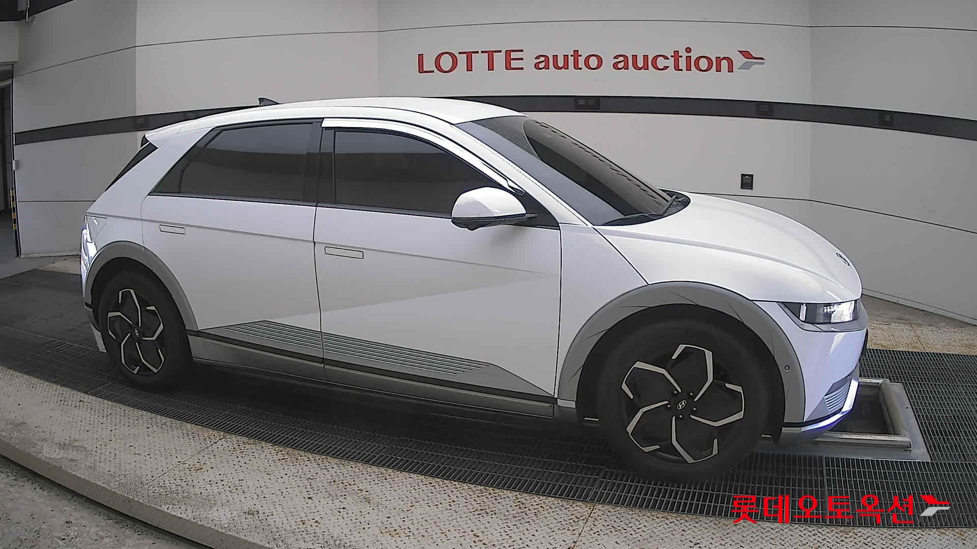 هيونداي أيونيك 2024