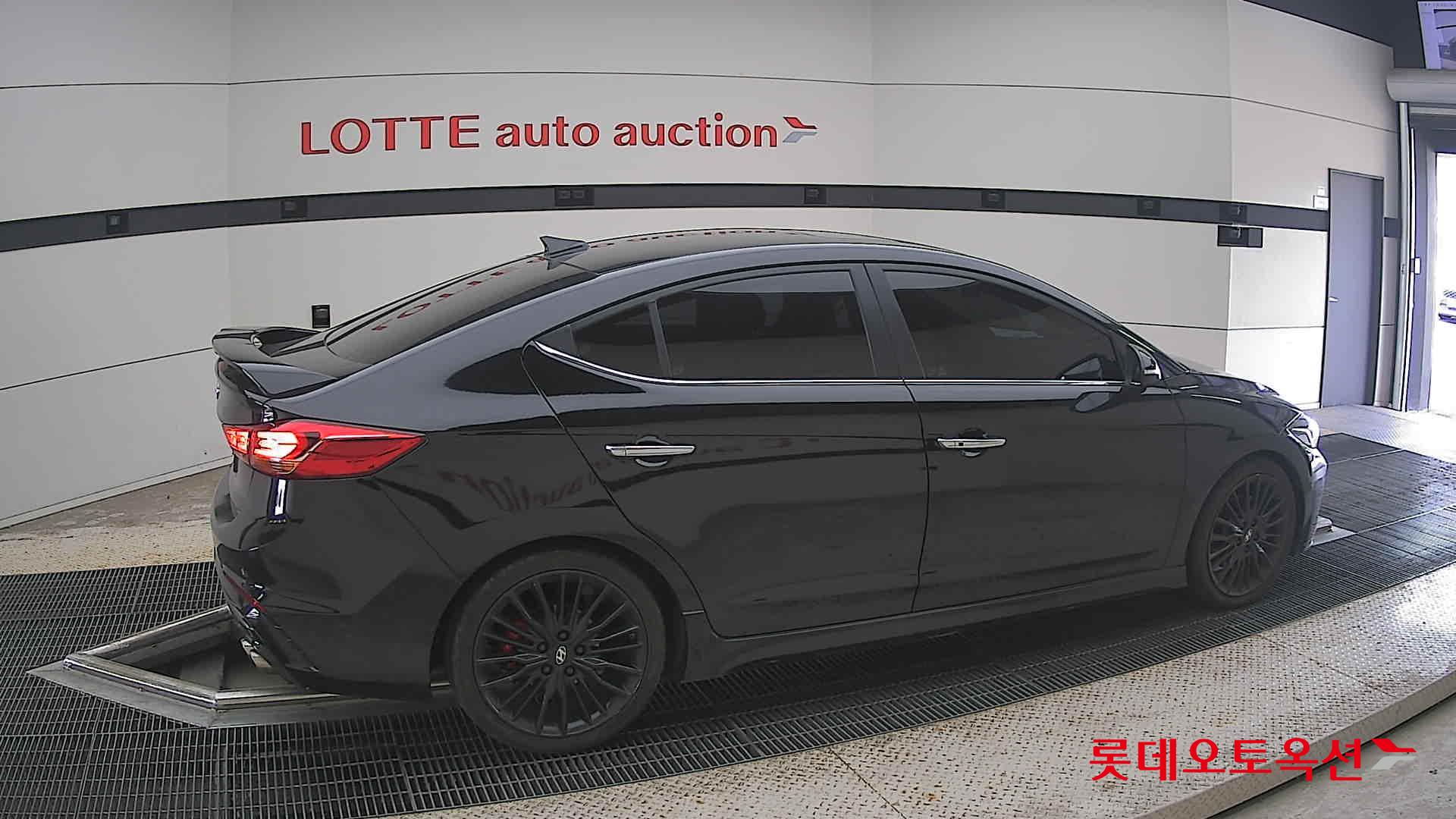 هيونداي أفانتي 2017 AD SPORT