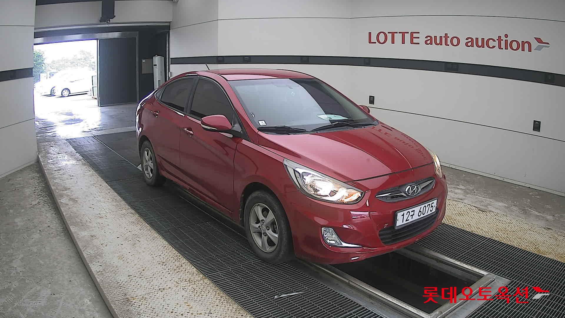هيونداي أكسنت 2015 4DOOR MODERN
