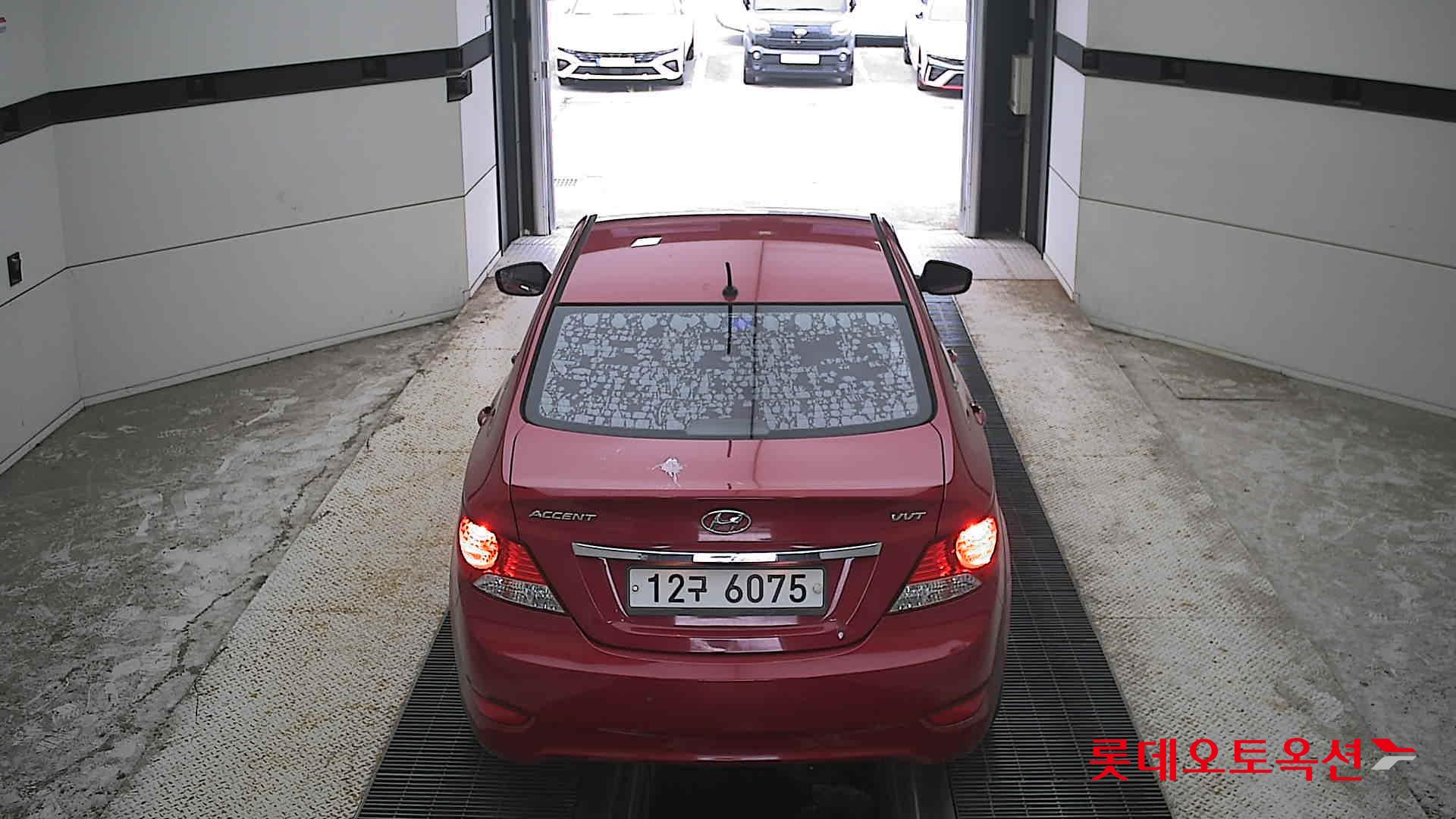 هيونداي أكسنت 2015 4DOOR MODERN