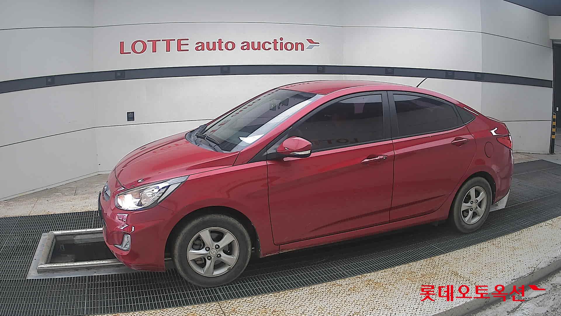 هيونداي أكسنت 2015 4DOOR MODERN
