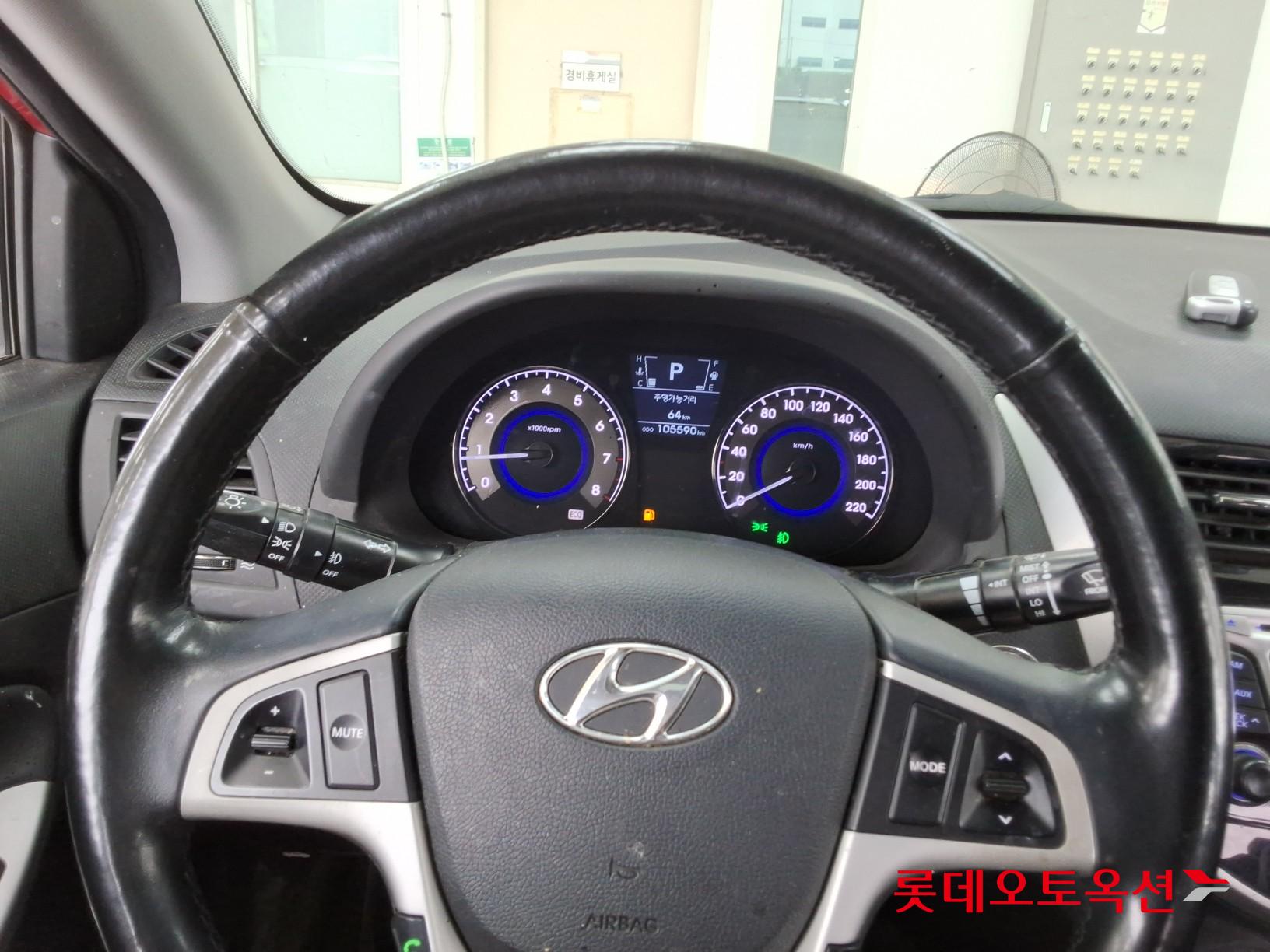 هيونداي أكسنت 2015 4DOOR MODERN