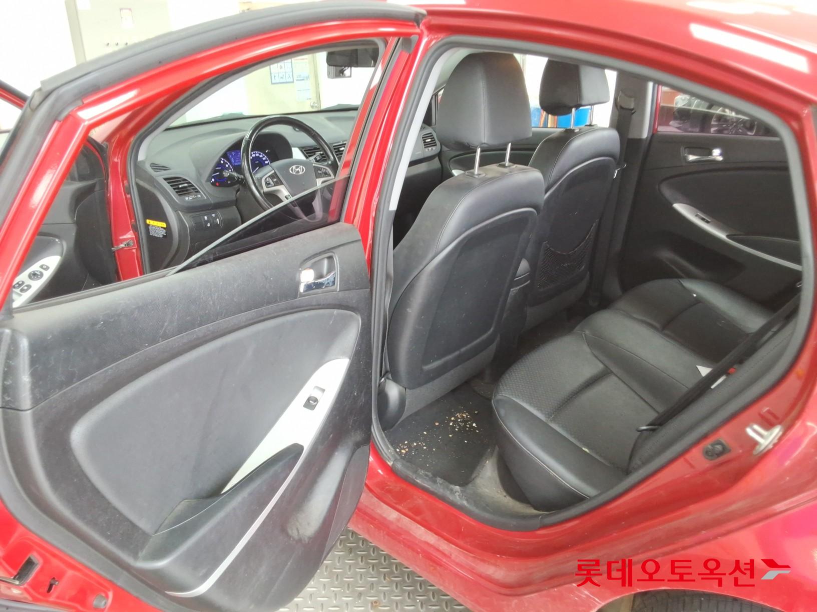 هيونداي أكسنت 2015 4DOOR MODERN