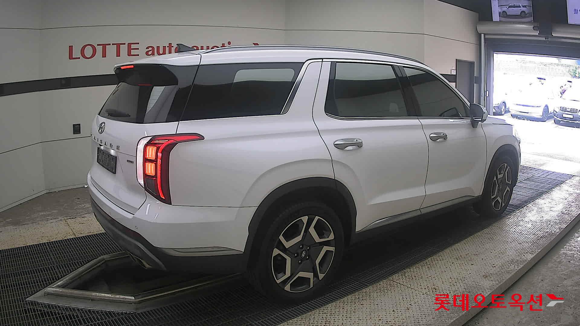 هيونداي باليسيد 2023 AT