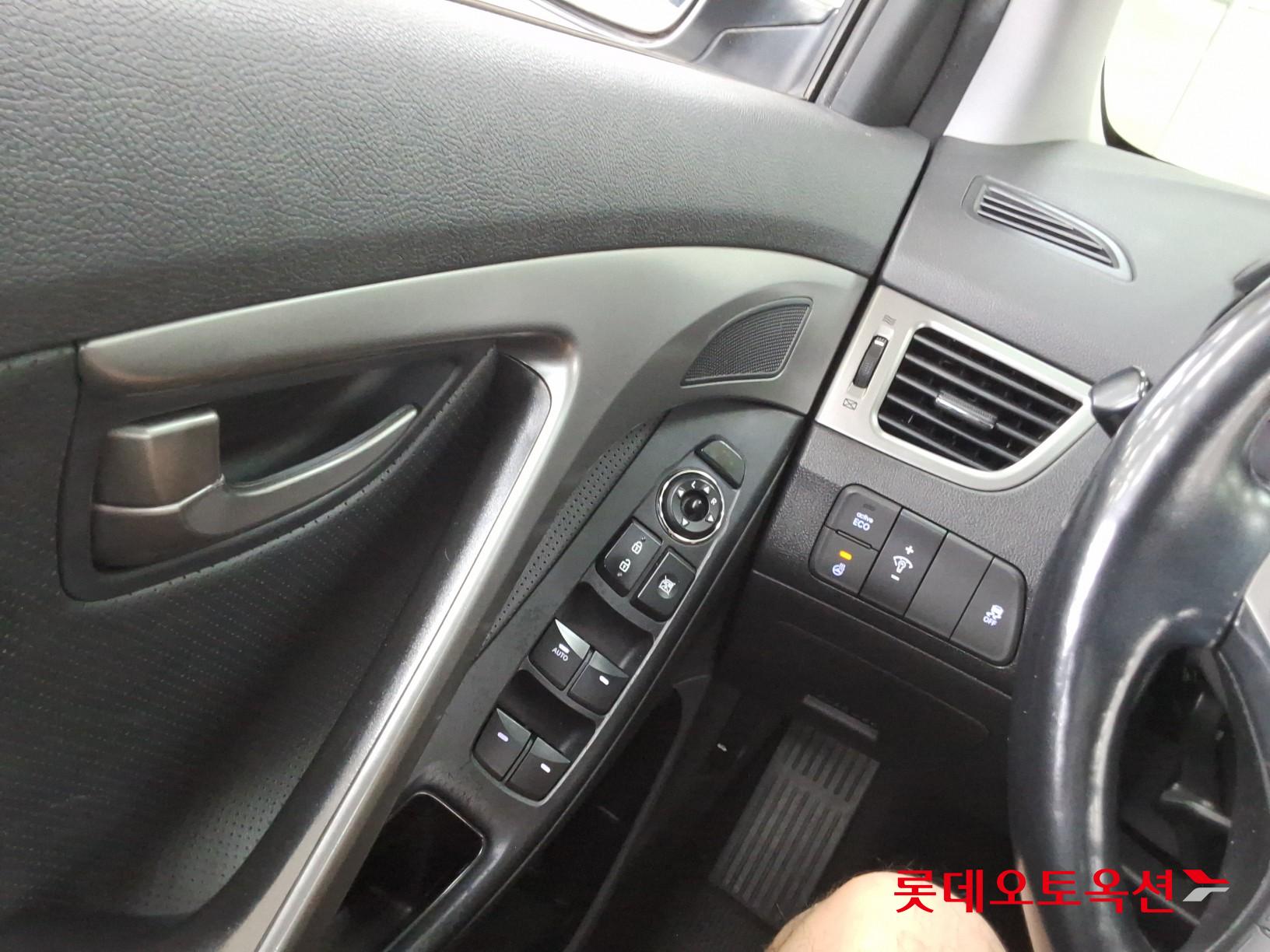 هيونداي أفانتي 2013 SMART