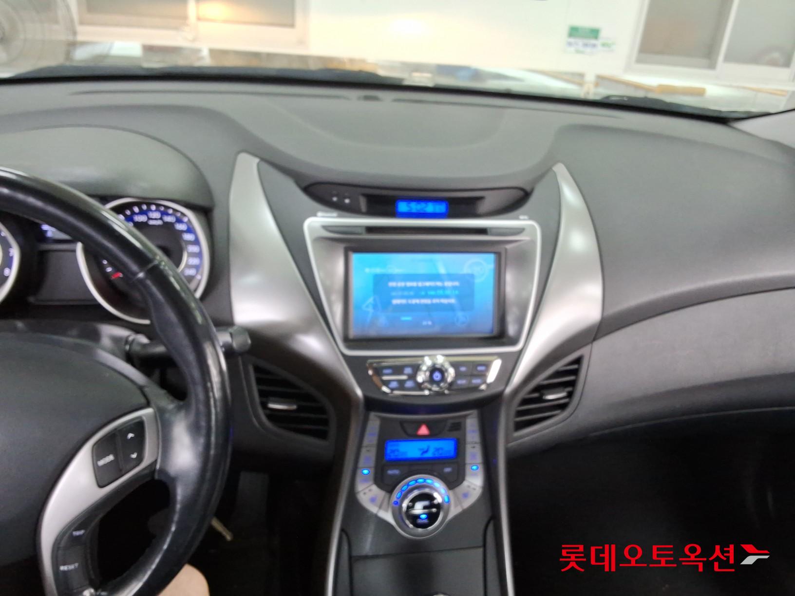 هيونداي أفانتي 2013 SMART