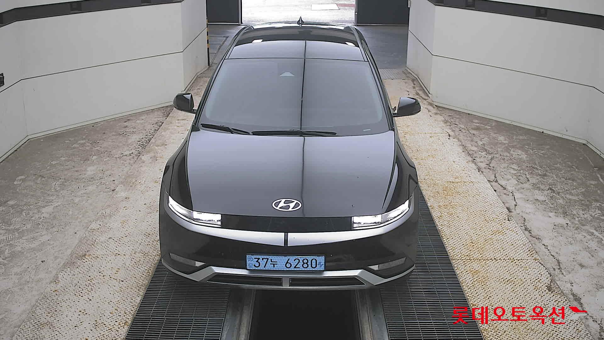 هيونداي أيونيك 2023