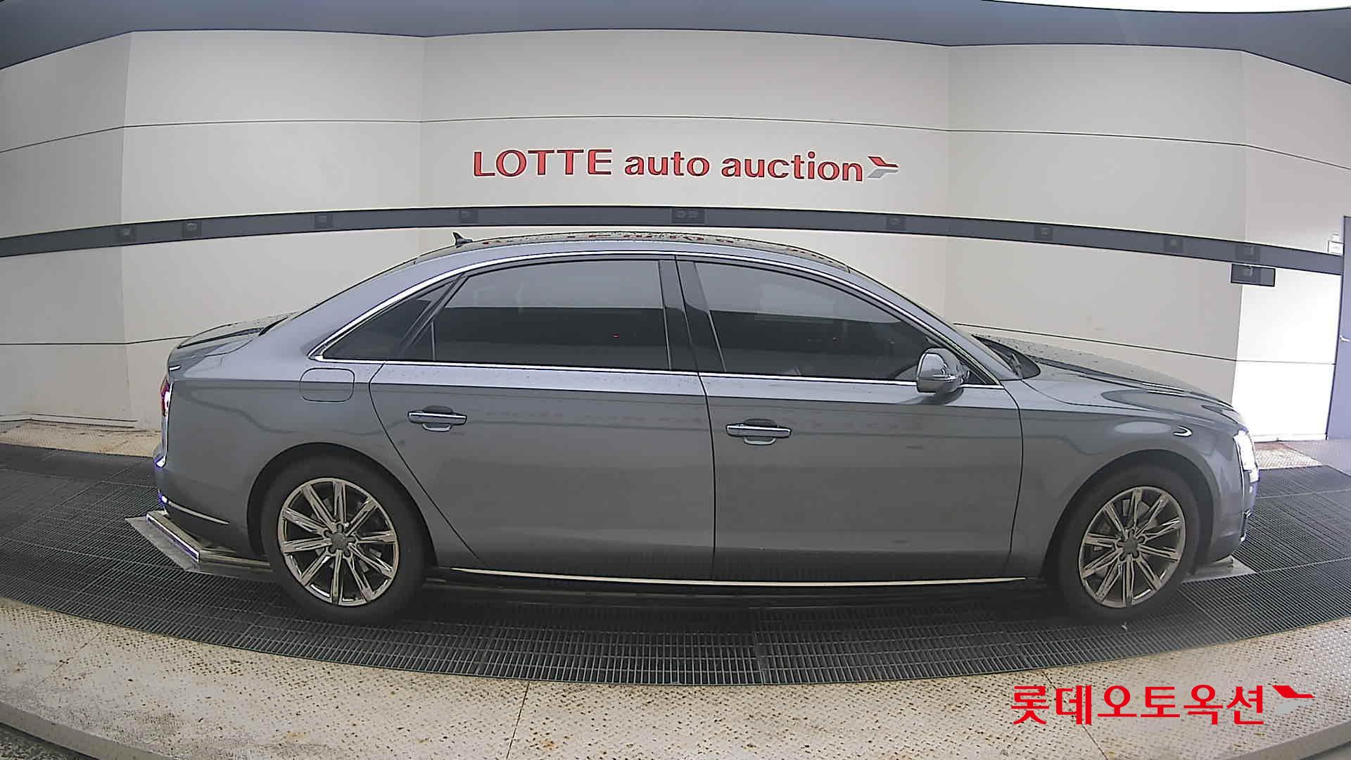 أودي إيه 8 2015