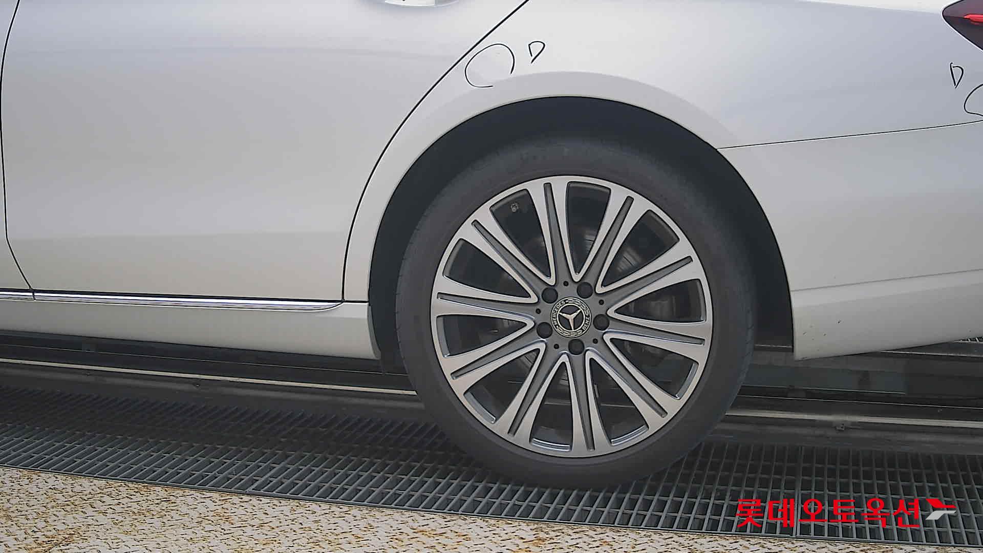 مرسيدس بنز E350 2023 4M إكسكلوسيف