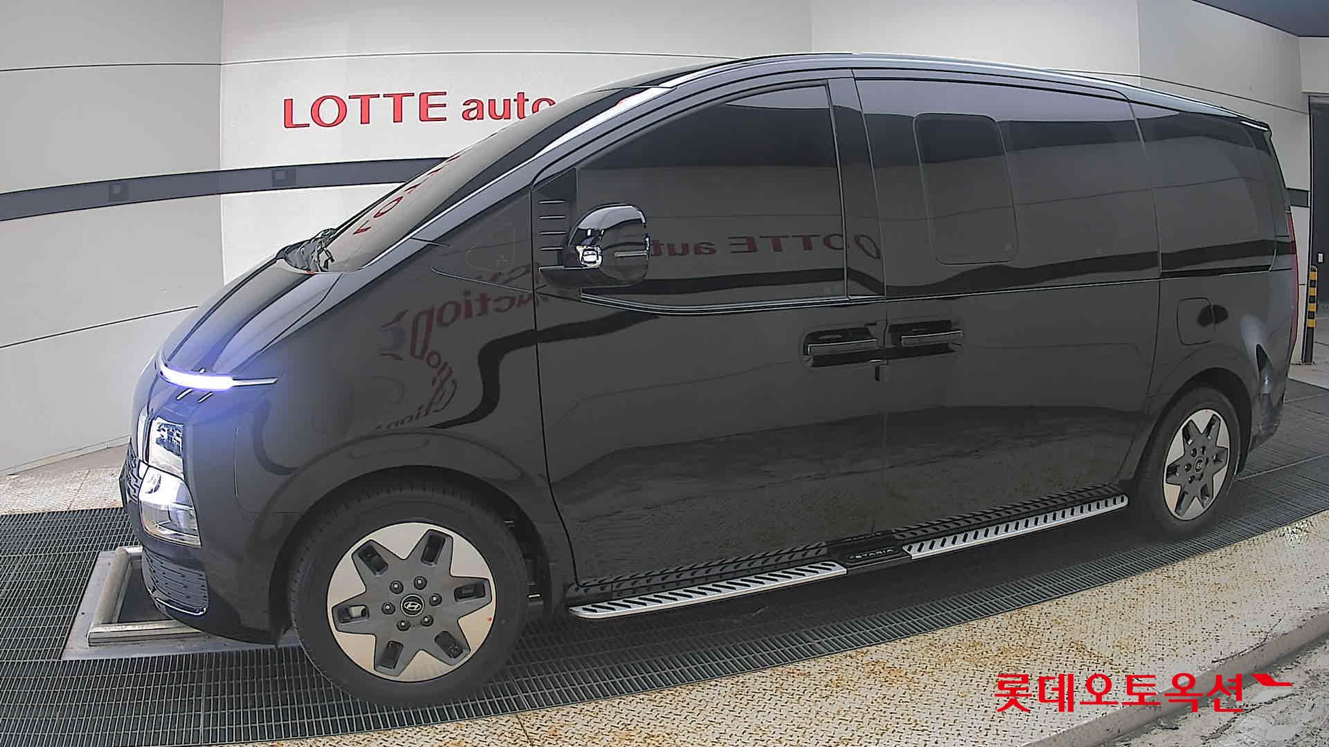 هيونداي ستاريا 2026 AT