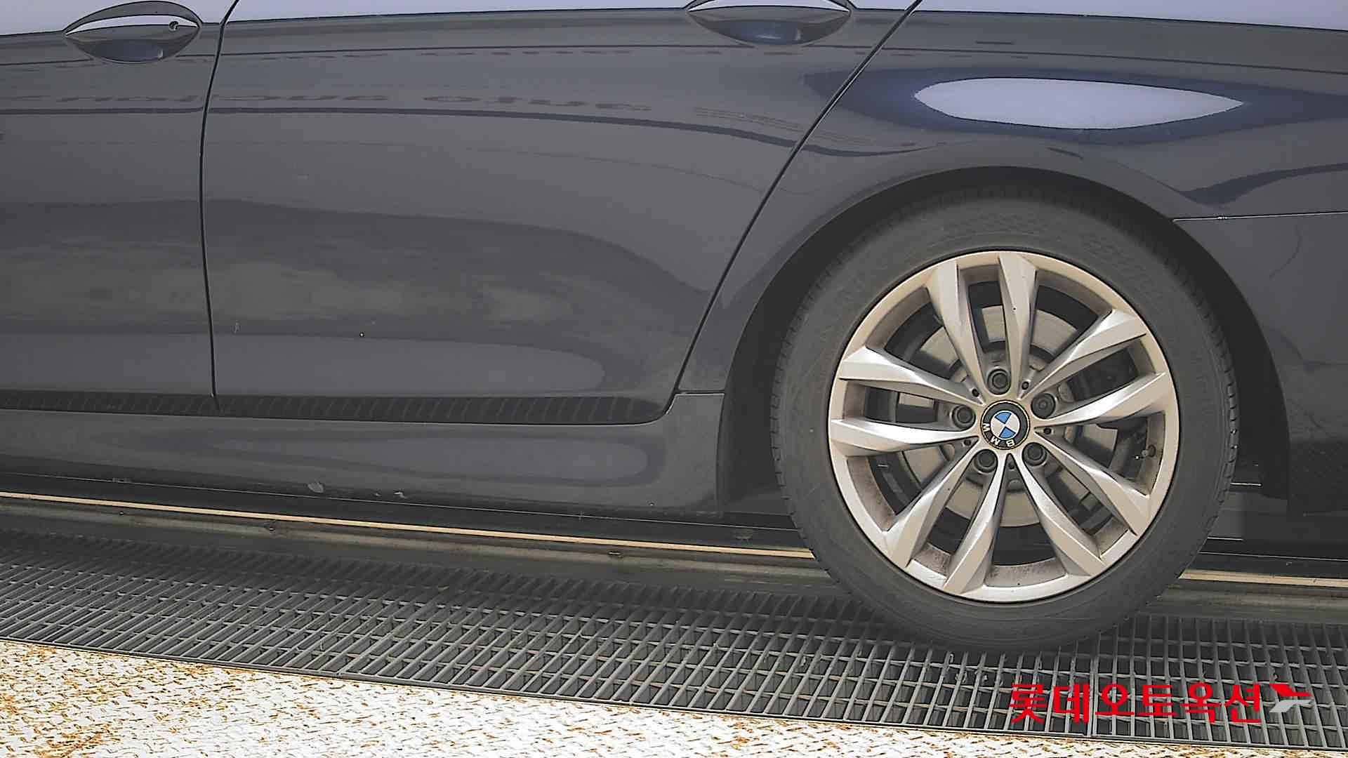بي إم دبليو M5 2012 528I