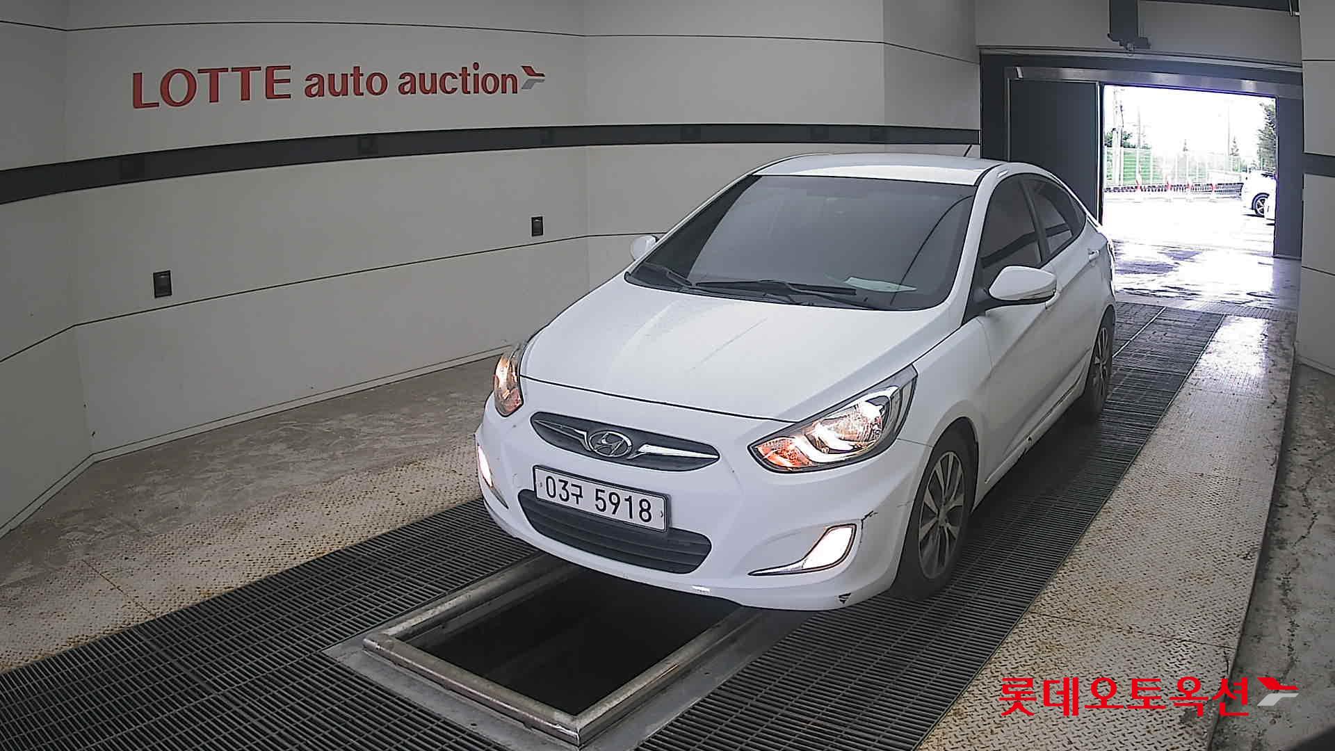 هيونداي أكسنت 2014 4DOOR MODERN