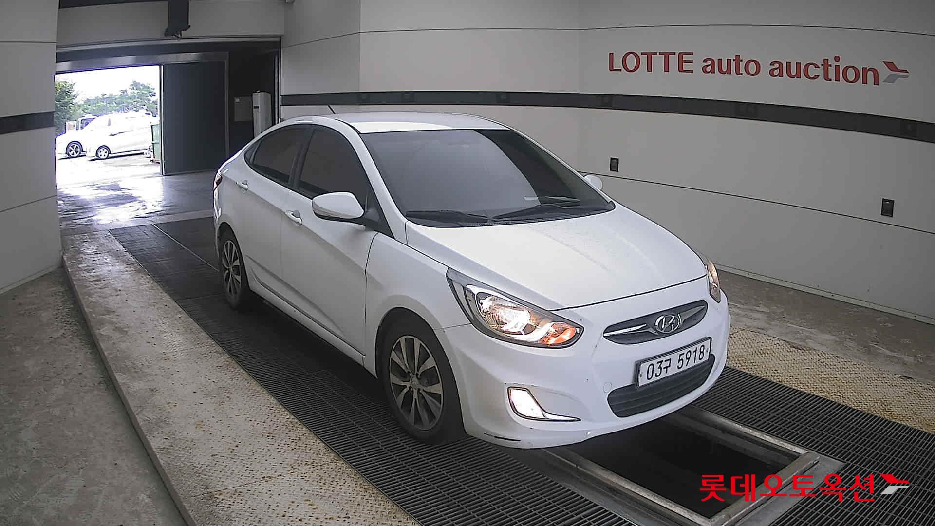 هيونداي أكسنت 2014 4DOOR MODERN