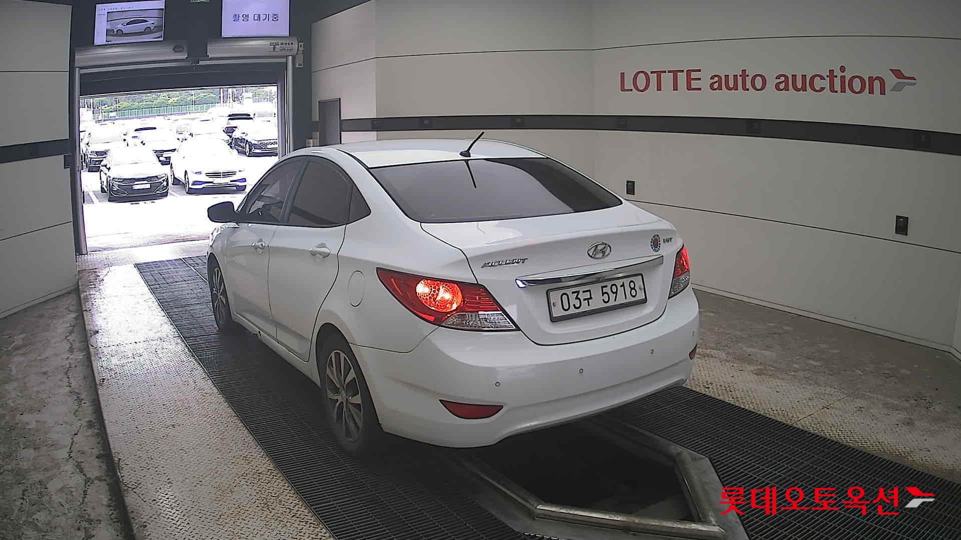 هيونداي أكسنت 2014 4DOOR MODERN