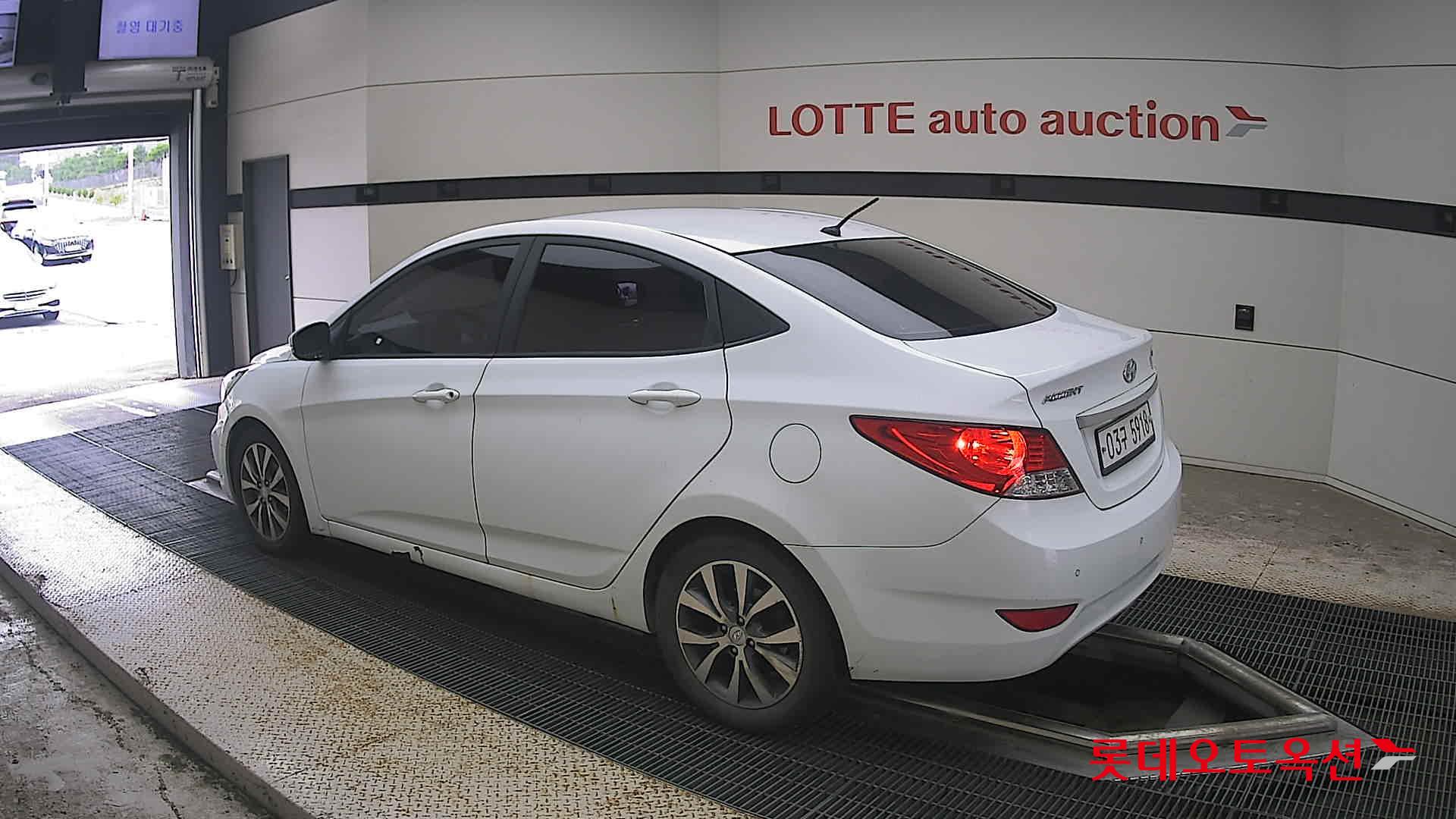 هيونداي أكسنت 2014 4DOOR MODERN