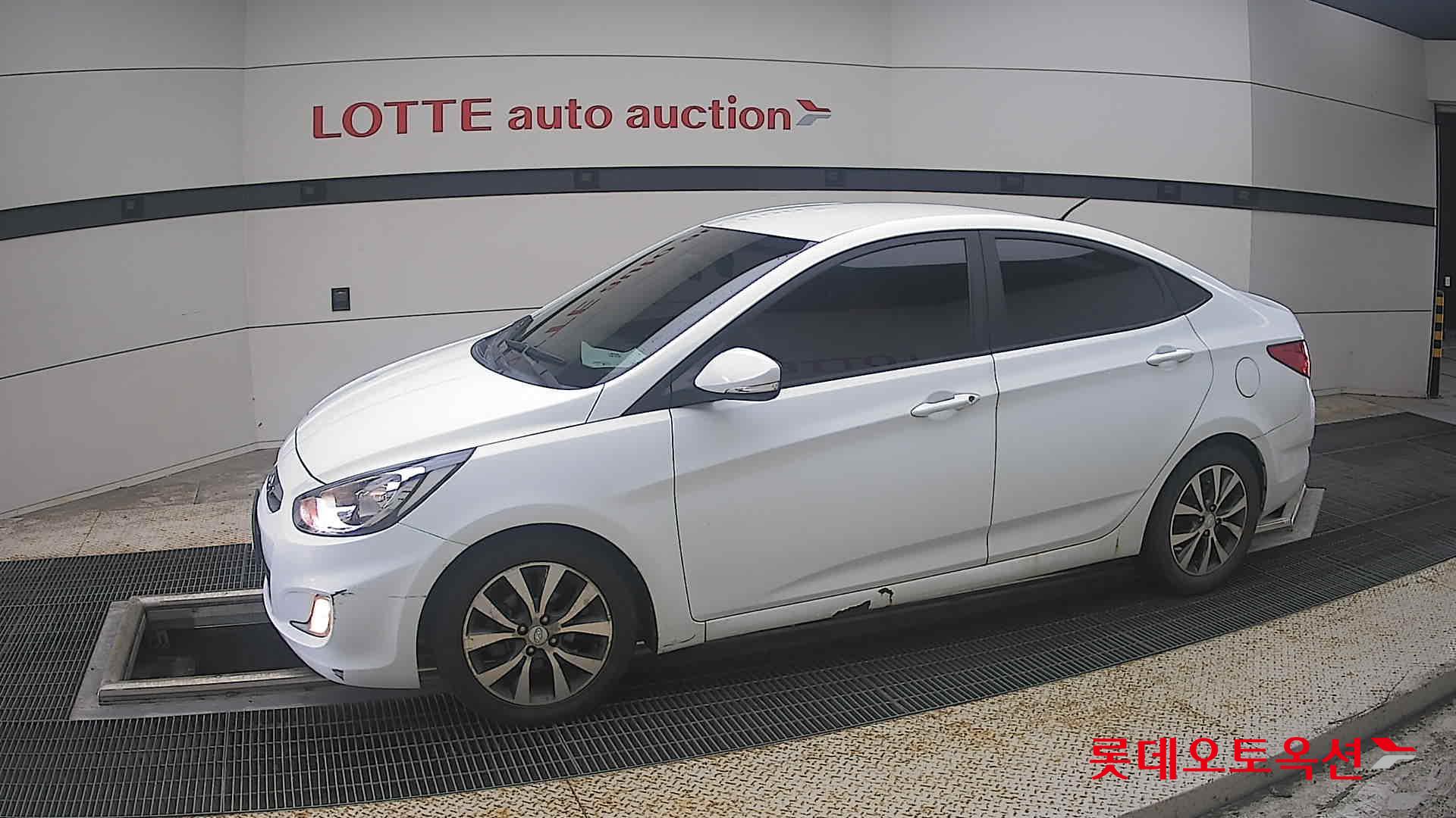 هيونداي أكسنت 2014 4DOOR MODERN