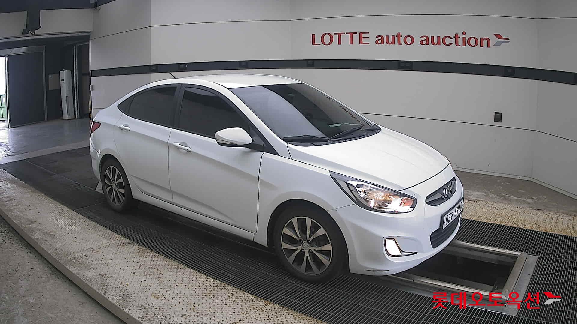 هيونداي أكسنت 2014 4DOOR MODERN