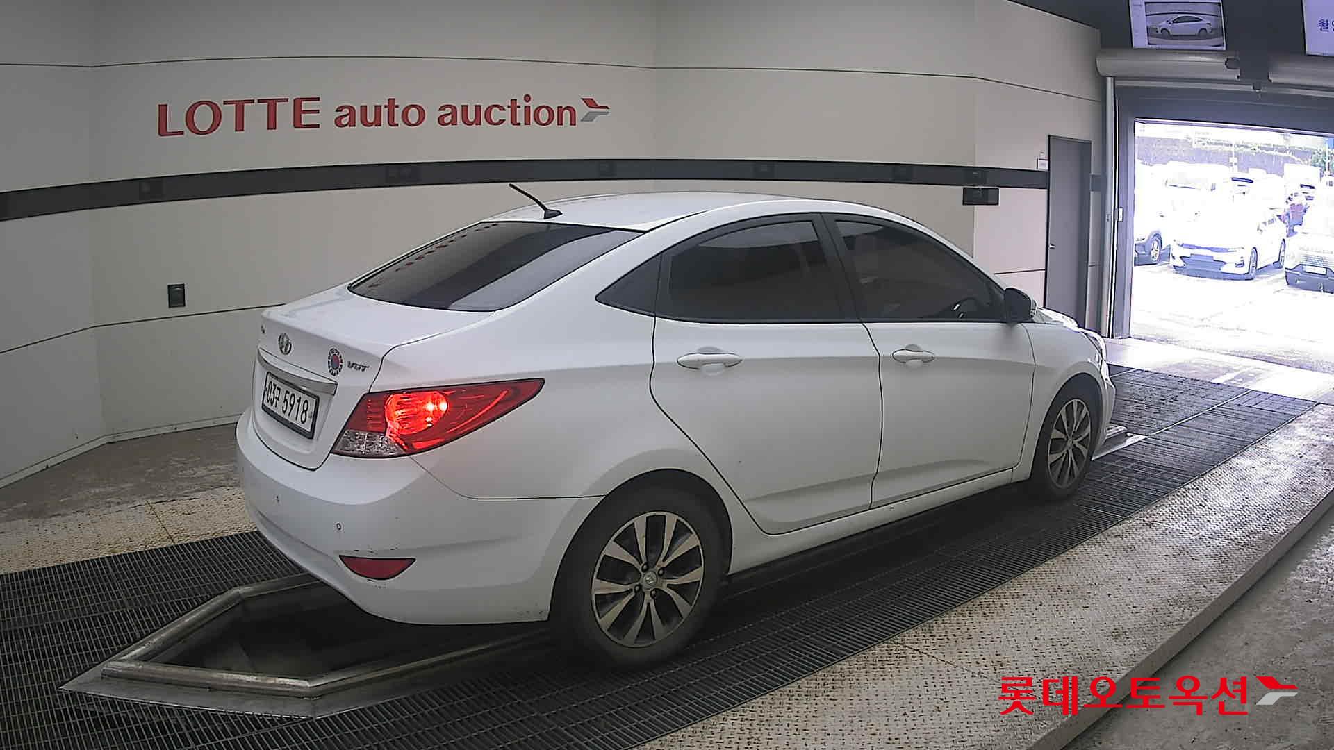 هيونداي أكسنت 2014 4DOOR MODERN