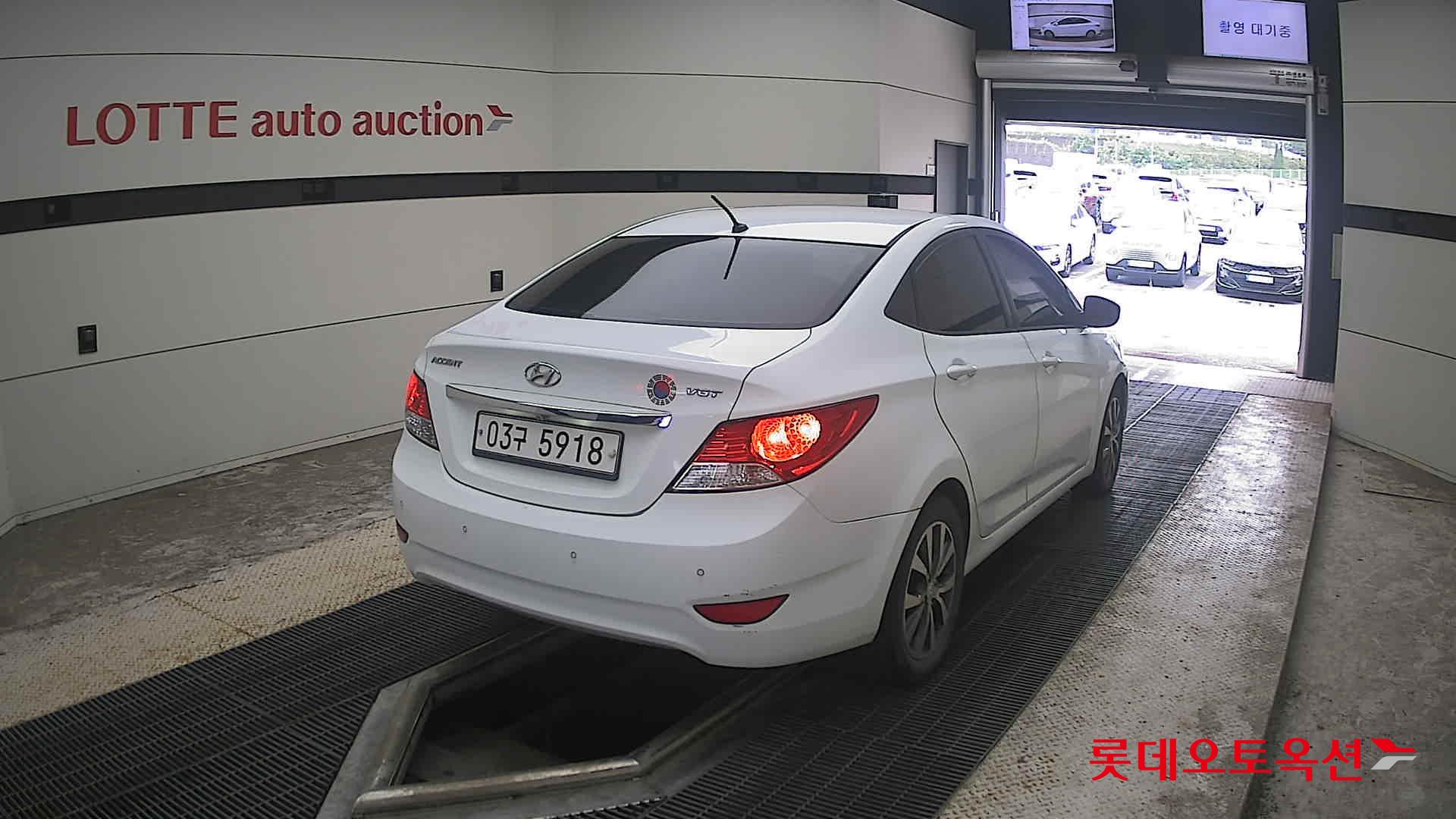 هيونداي أكسنت 2014 4DOOR MODERN