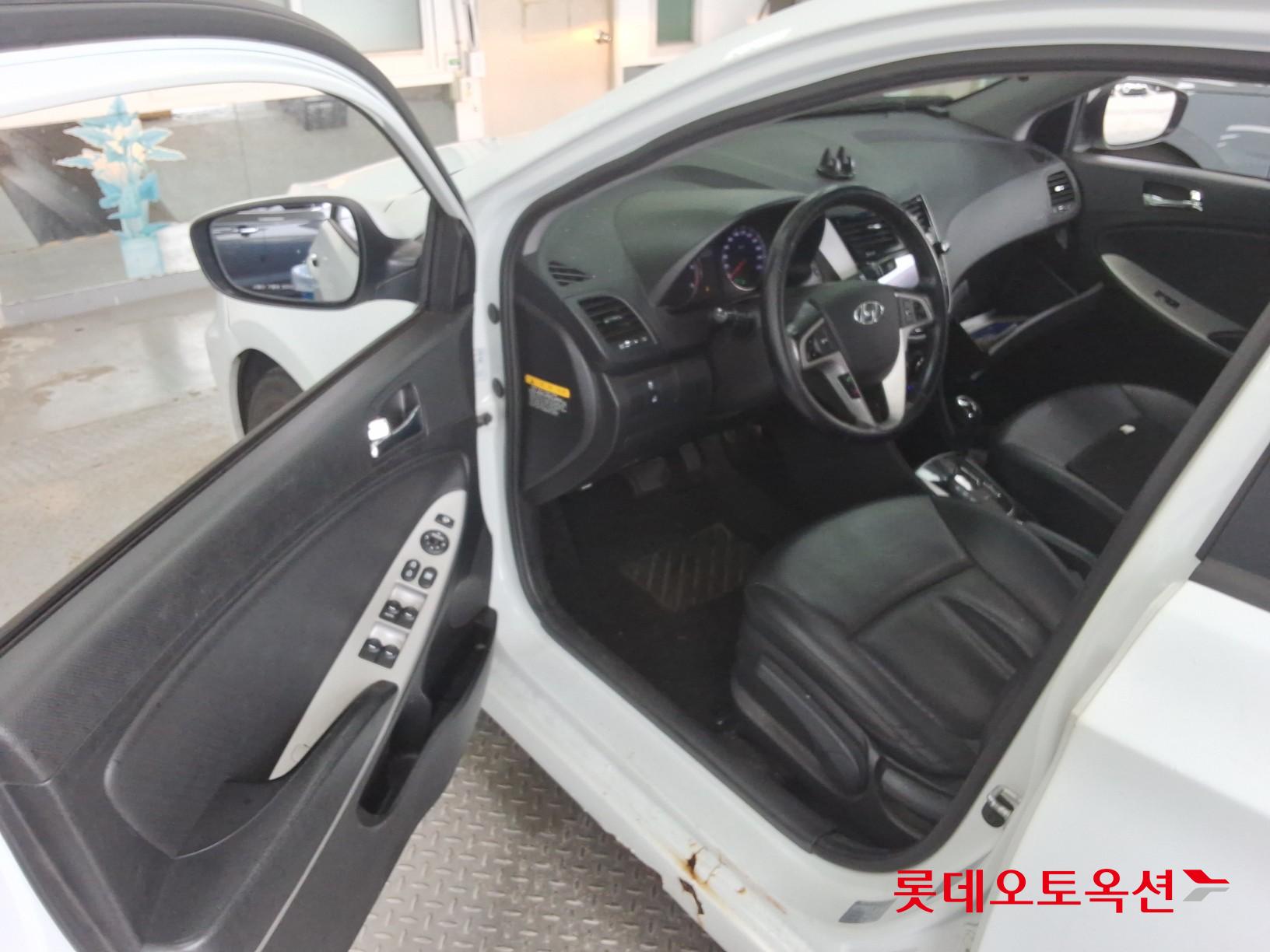 هيونداي أكسنت 2014 4DOOR MODERN